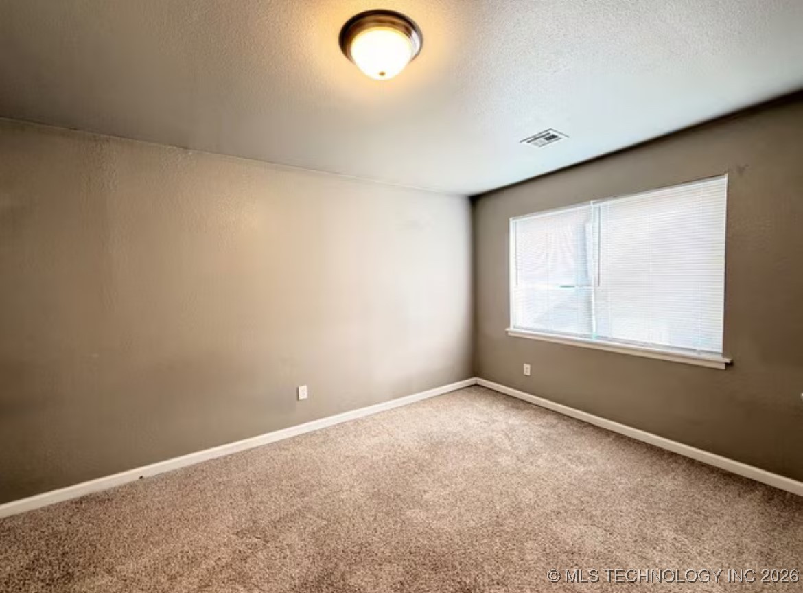 8941 E 57th Street Property Photo 11