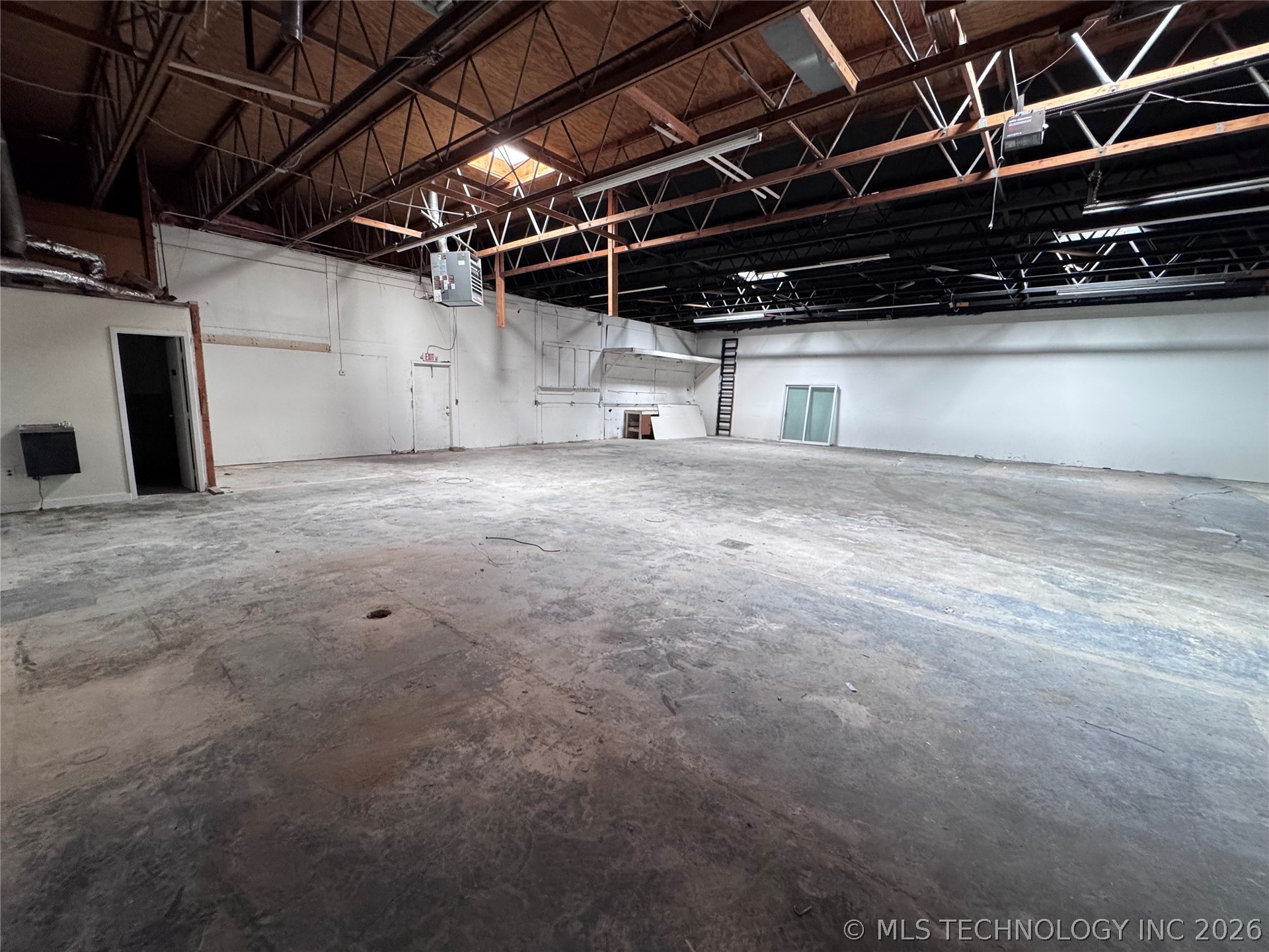 4466 S 74th East Avenue Property Photo 5