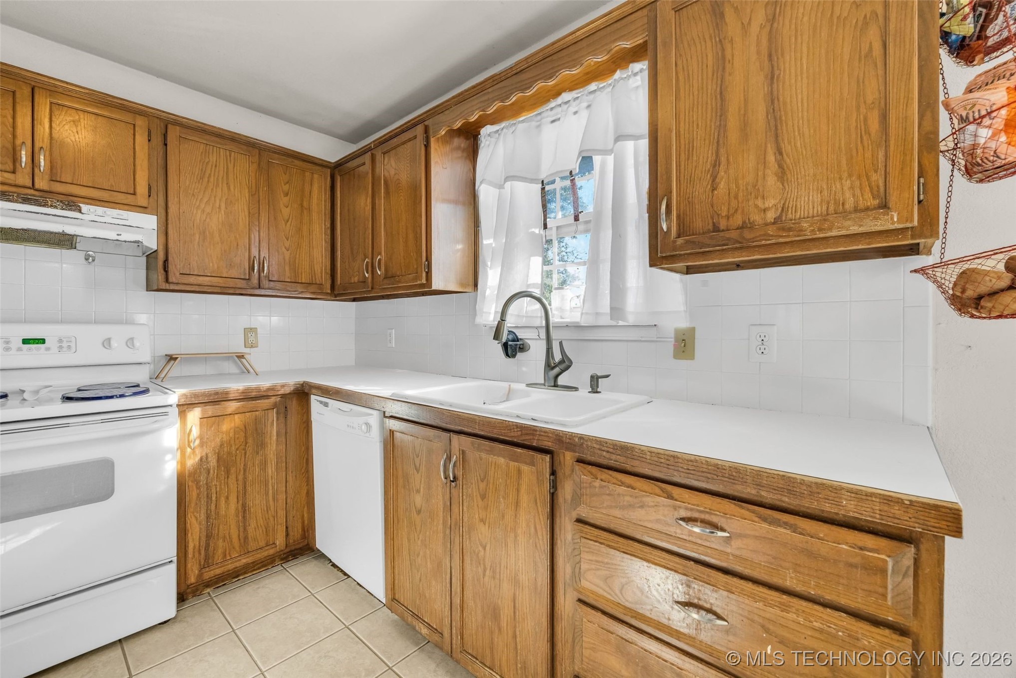 17715 S Santa Fe Street Property Photo 12