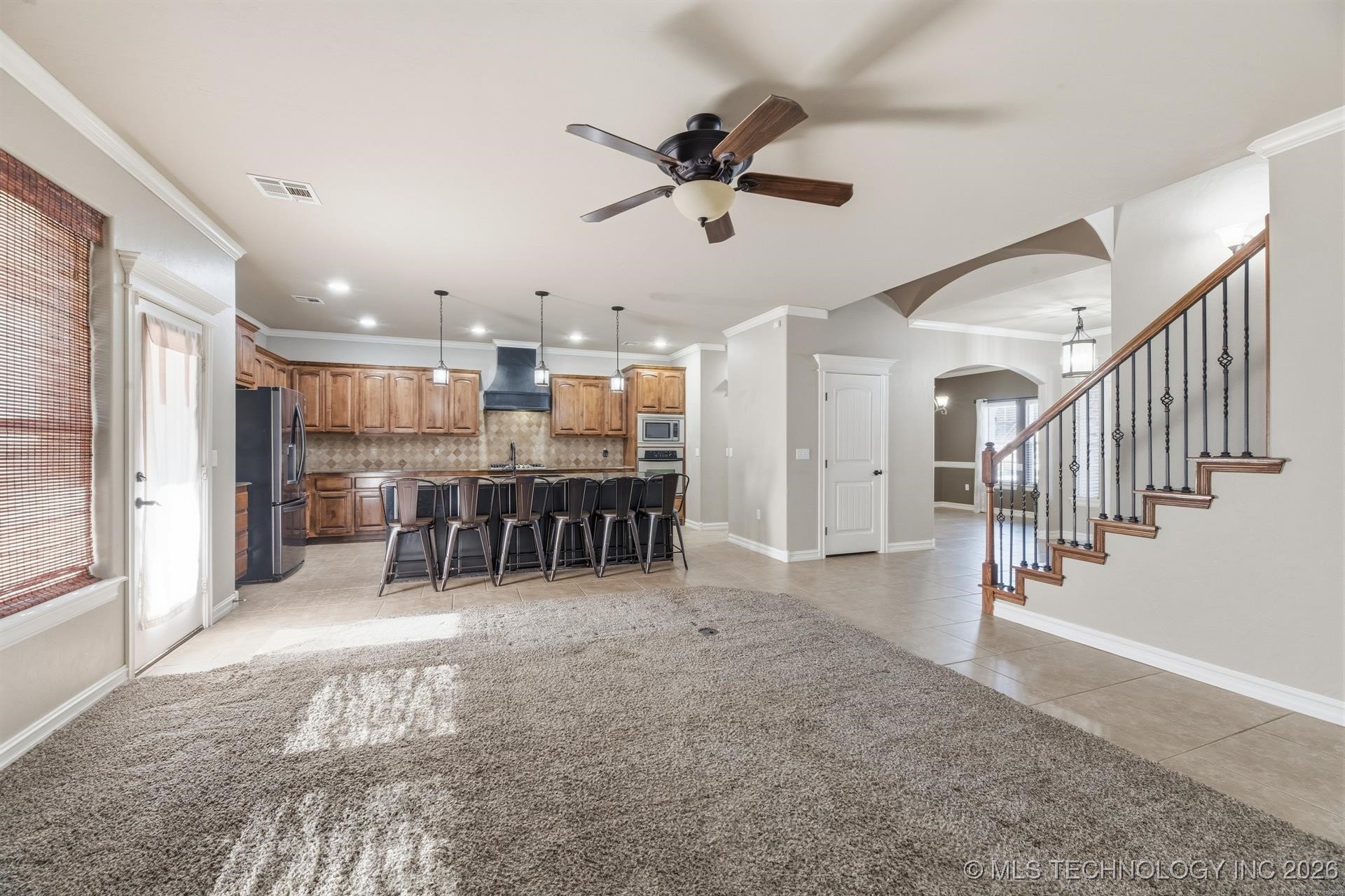 722 W 39th Street S Property Photo 4