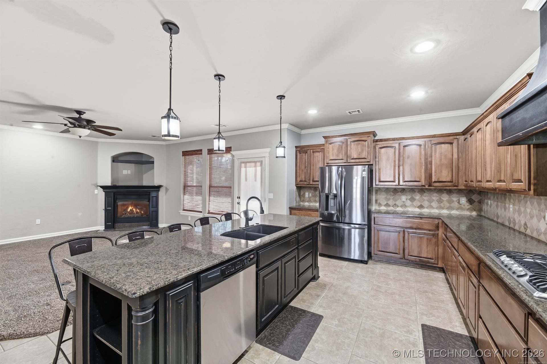 722 W 39th Street S Property Photo 7