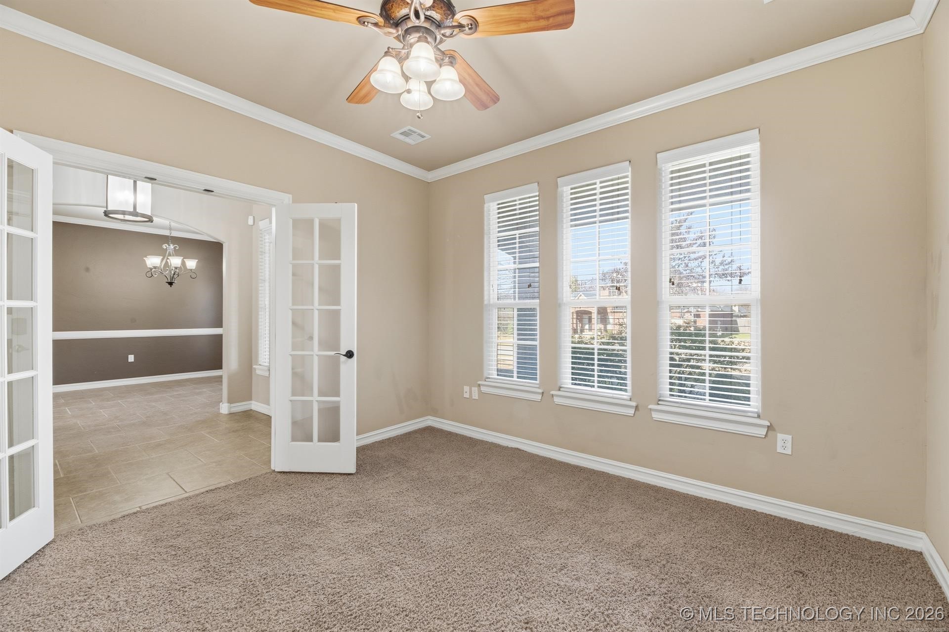 722 W 39th Street S Property Photo 10