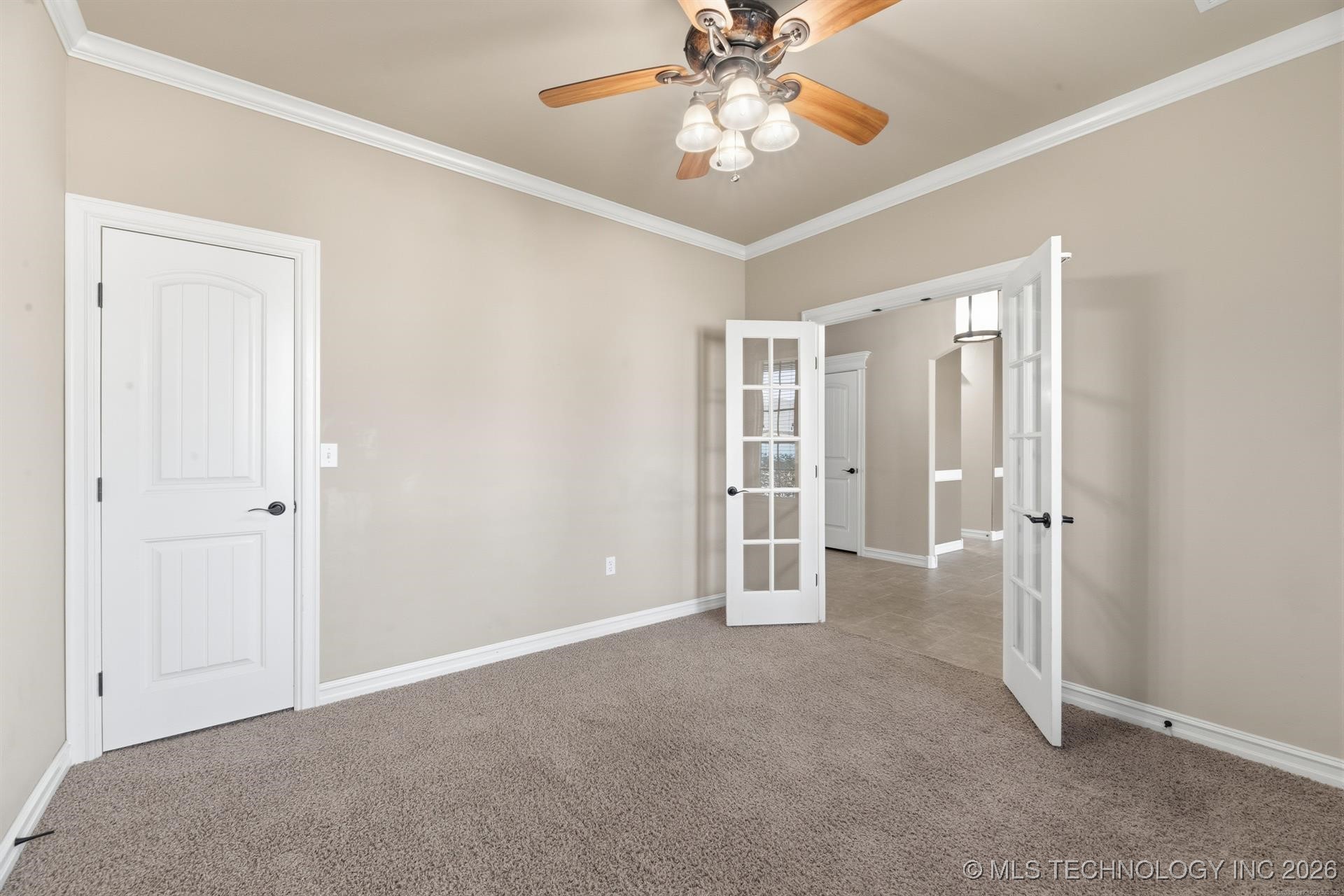 722 W 39th Street S Property Photo 11