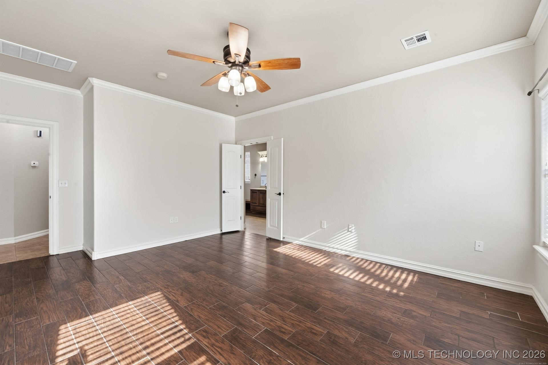 722 W 39th Street S Property Photo 15