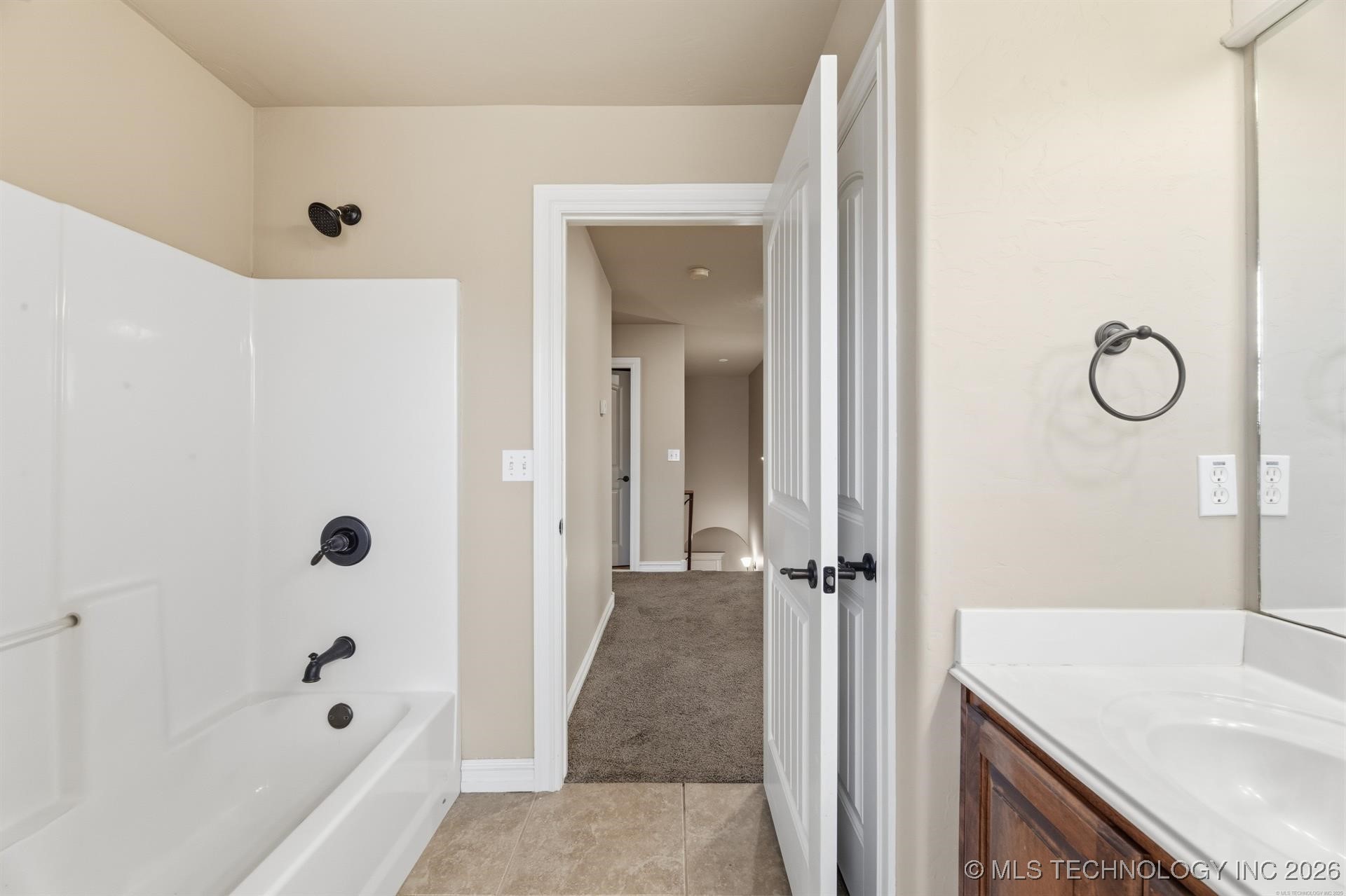 722 W 39th Street S Property Photo 21