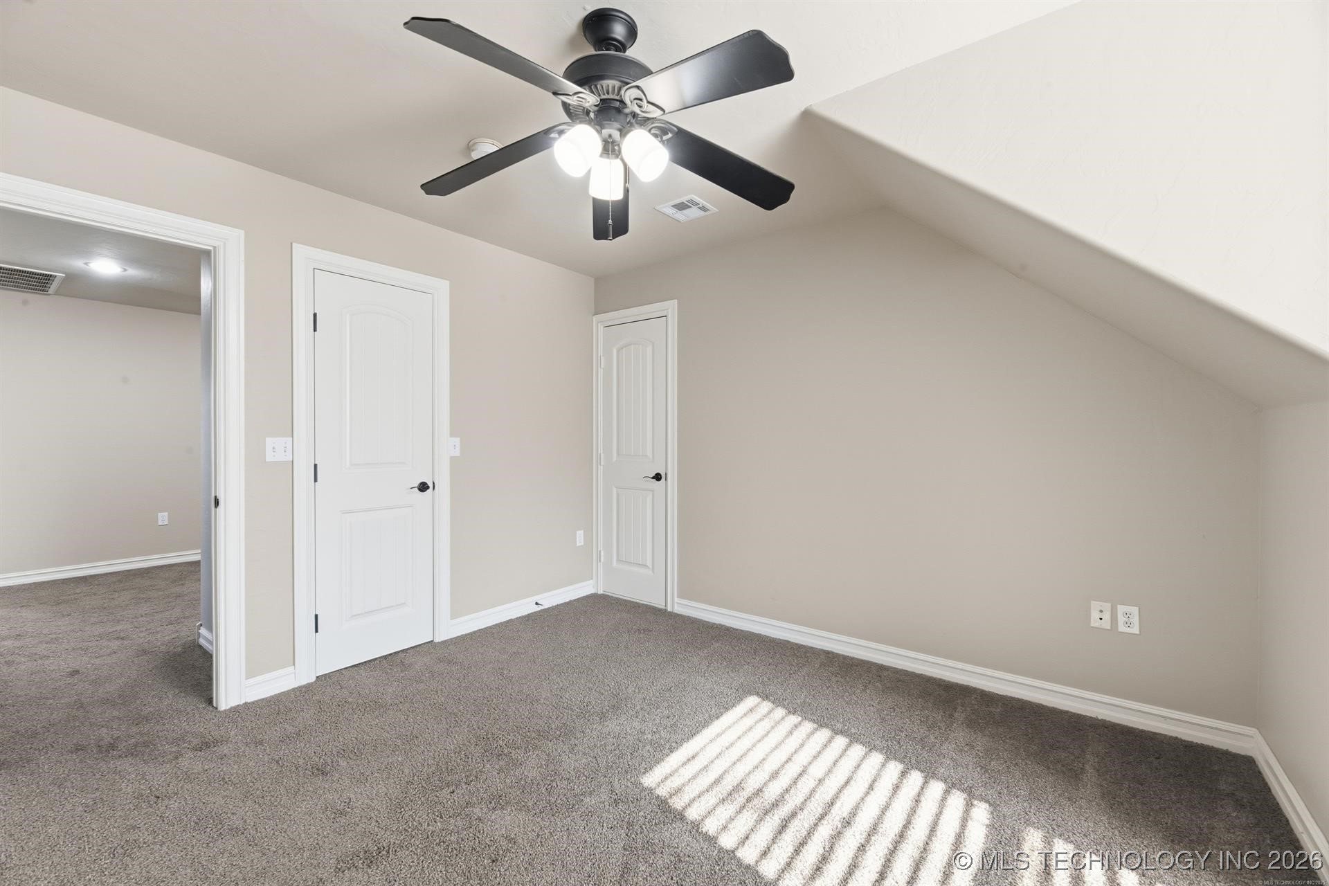 722 W 39th Street S Property Photo 25