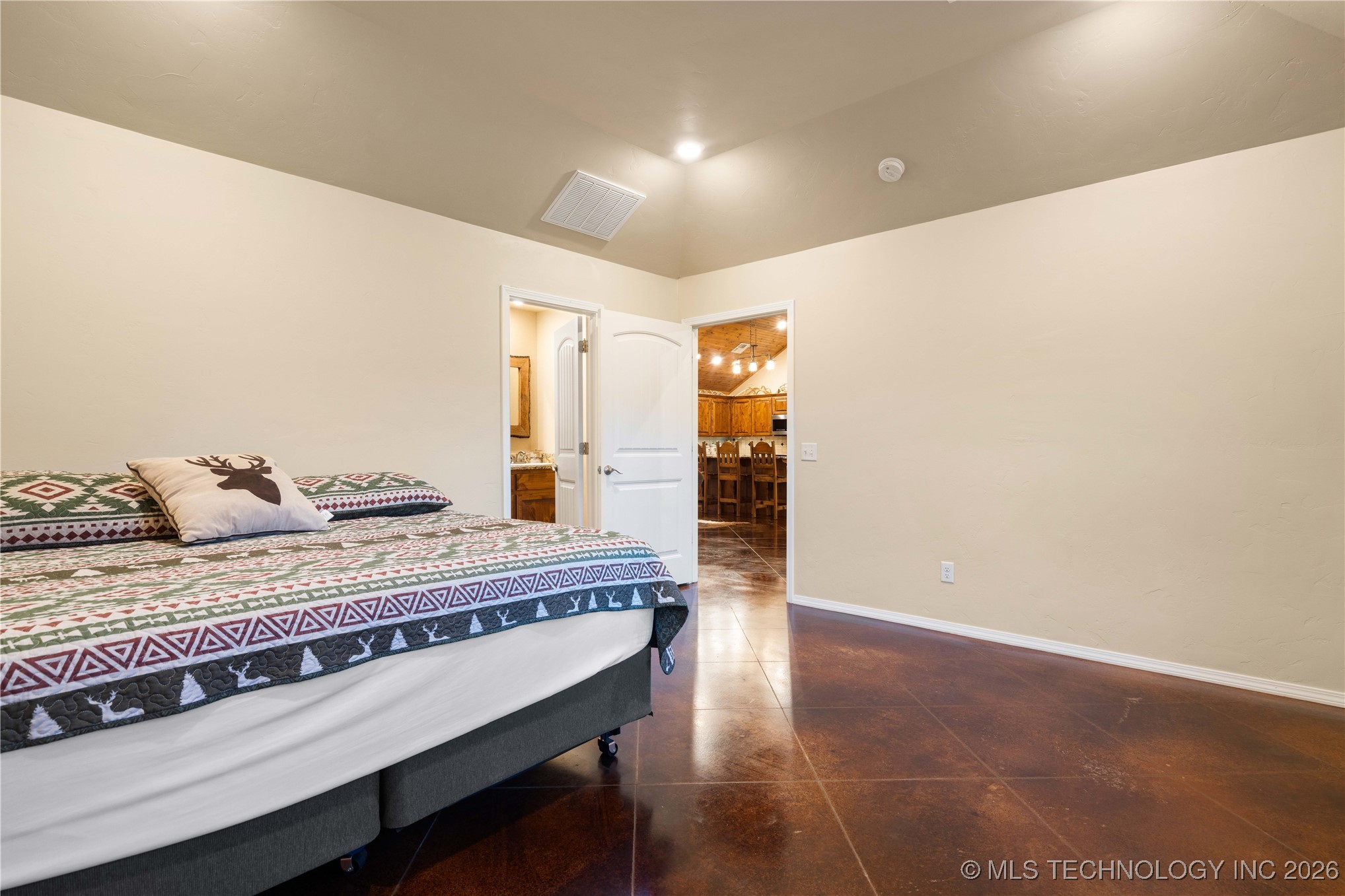 21501 S 705 Road Property Photo 15