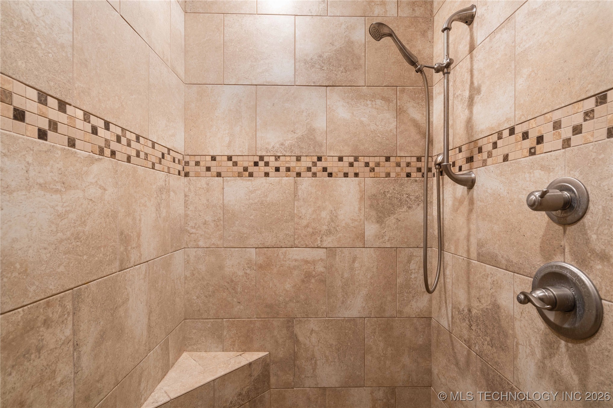 21501 S 705 Road Property Photo 16