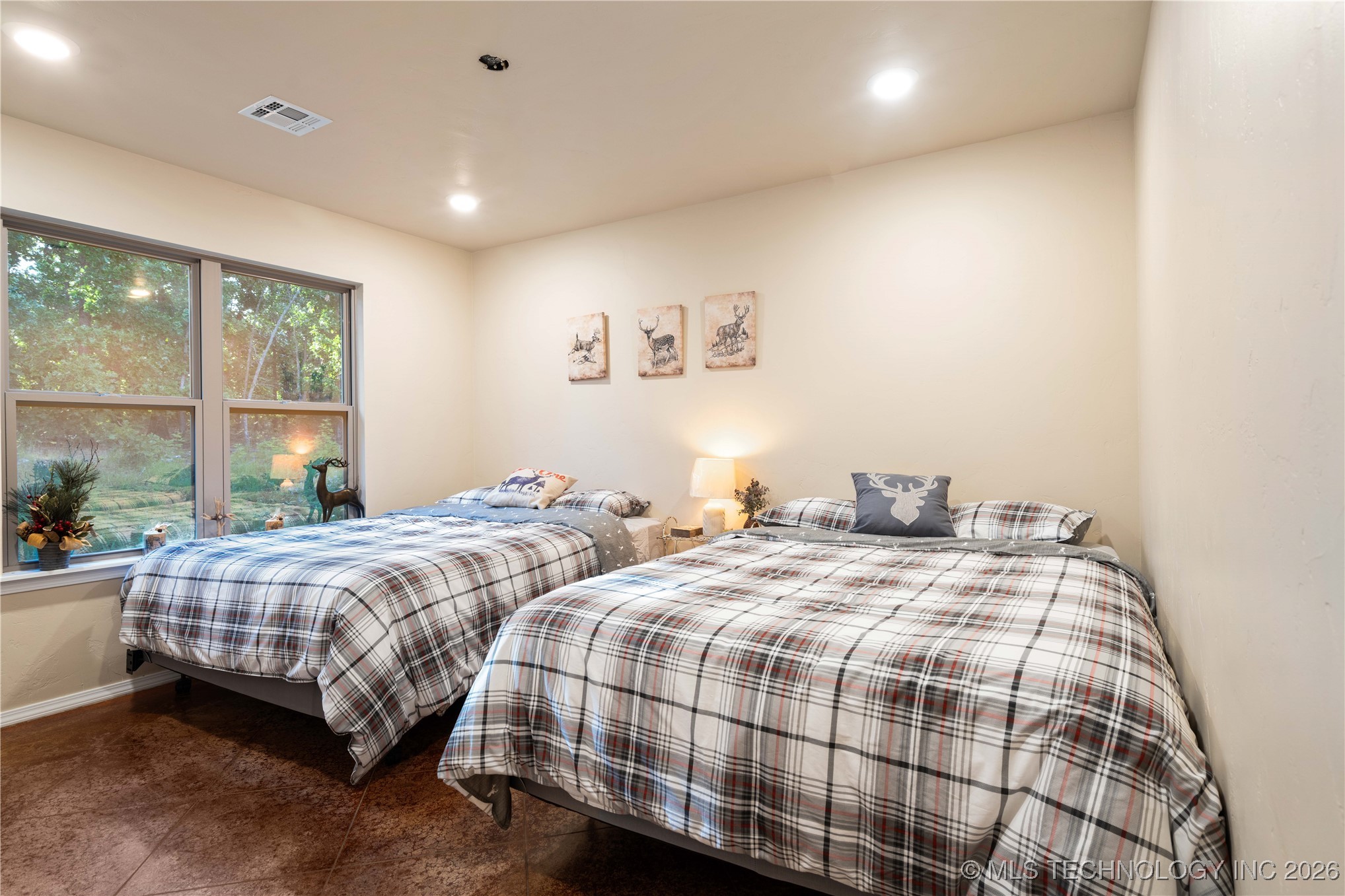 21501 S 705 Road Property Photo 25