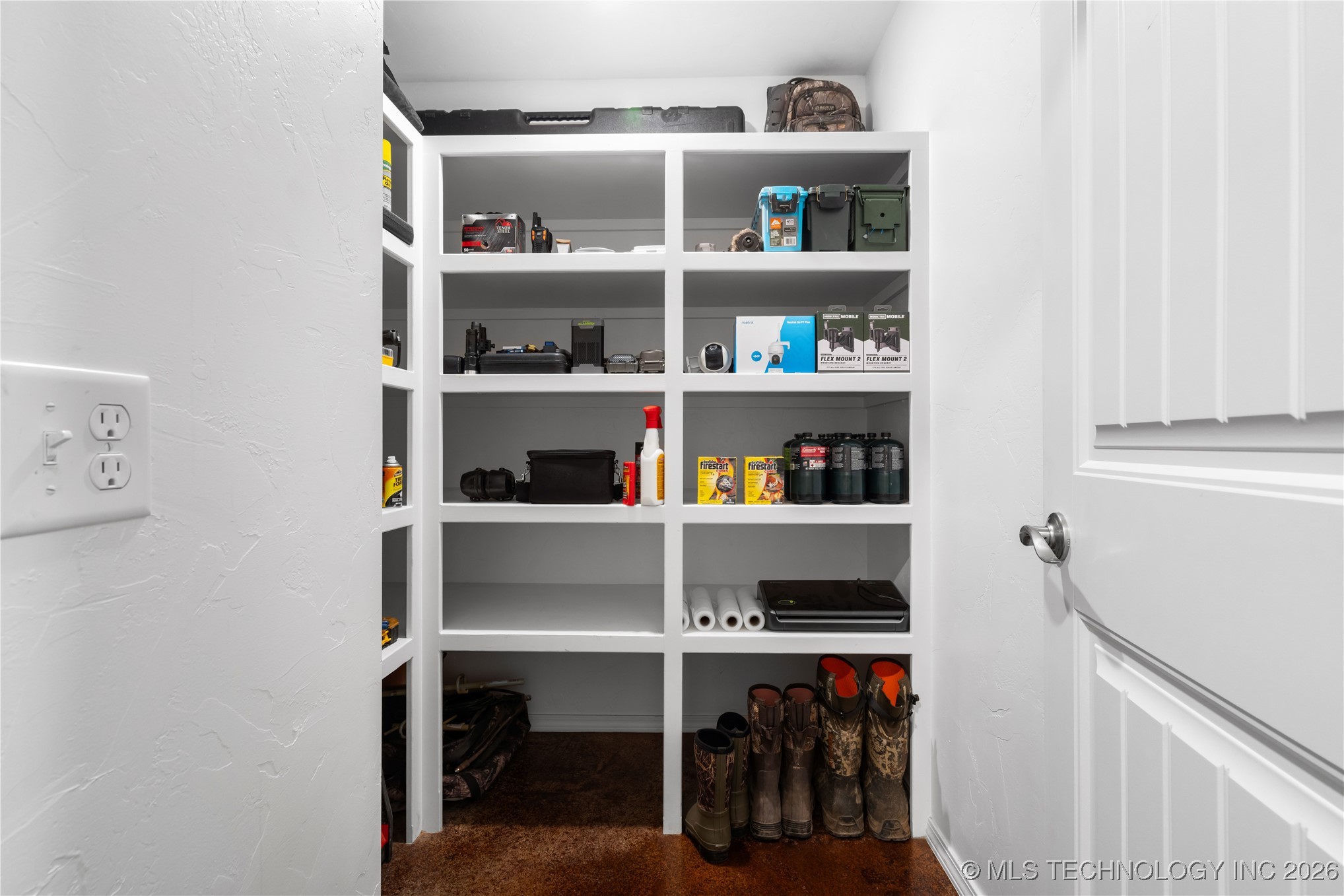 21501 S 705 Road Property Photo 28