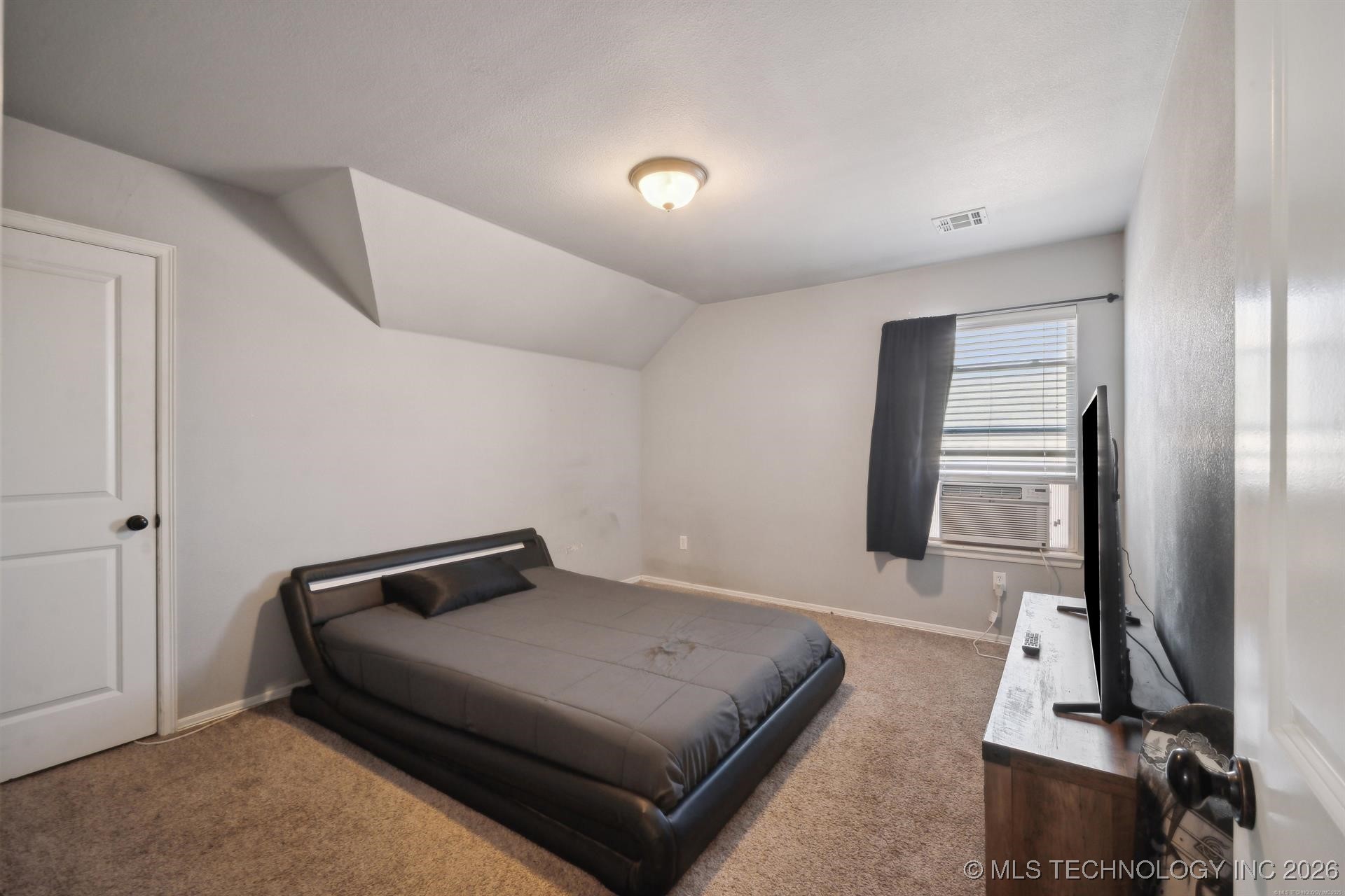 1946 E 135th Street S Property Photo 17