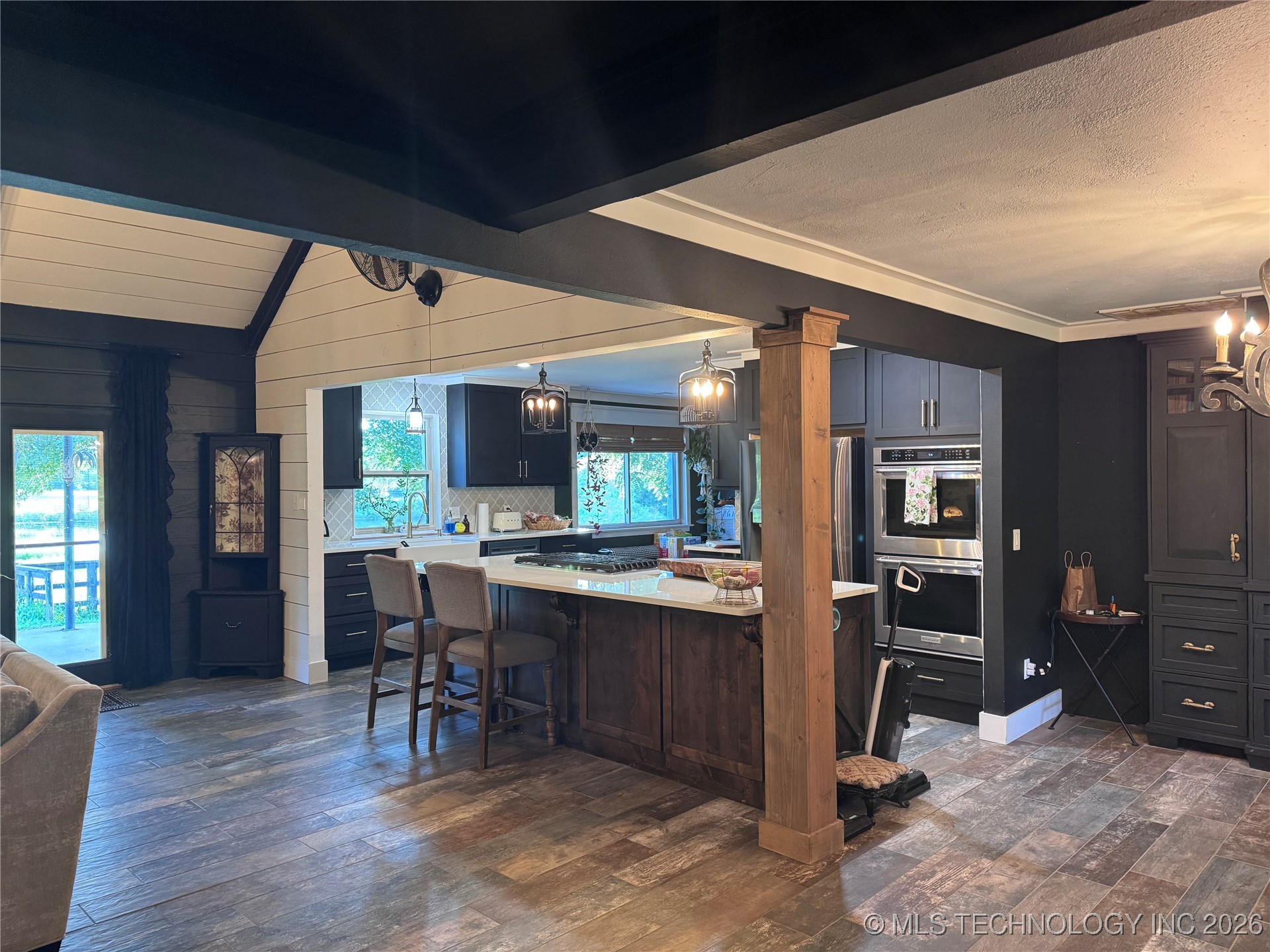 9858 N 38th Avenue W Property Photo 12