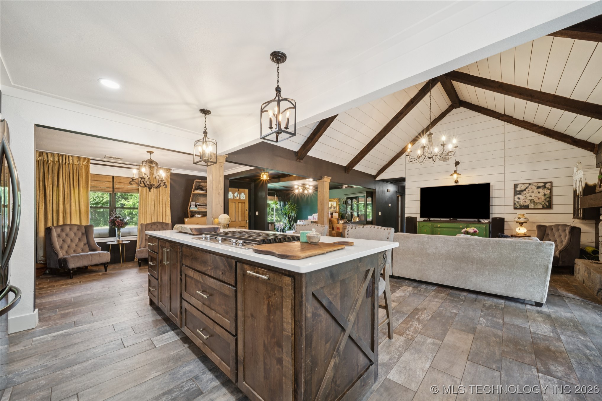 9858 N 38th Avenue W Property Photo 13