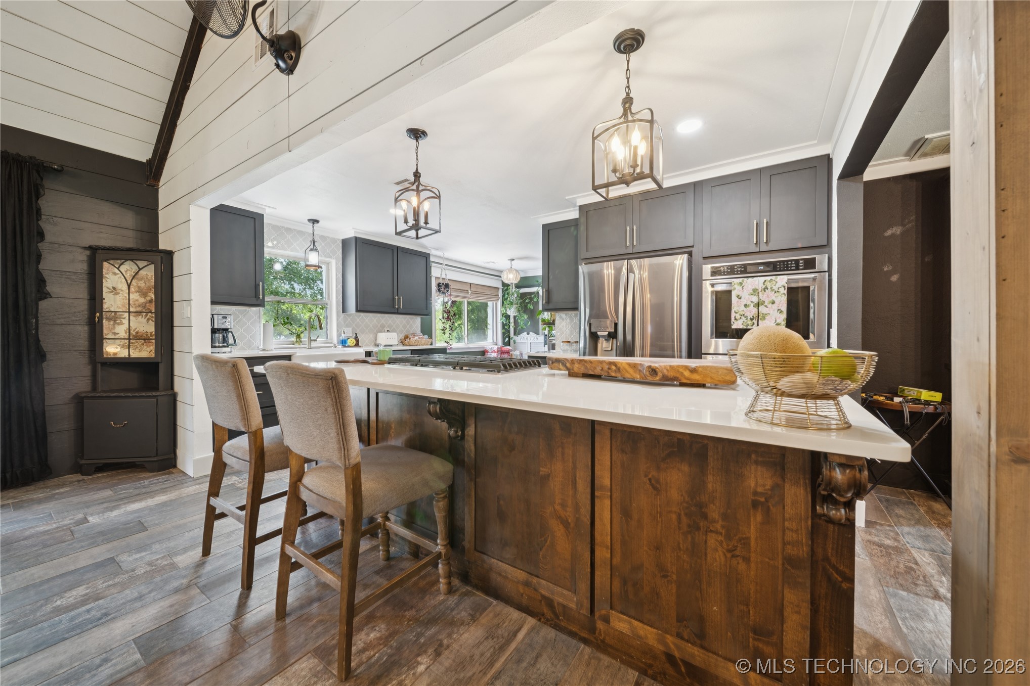 9858 N 38th Avenue W Property Photo 16