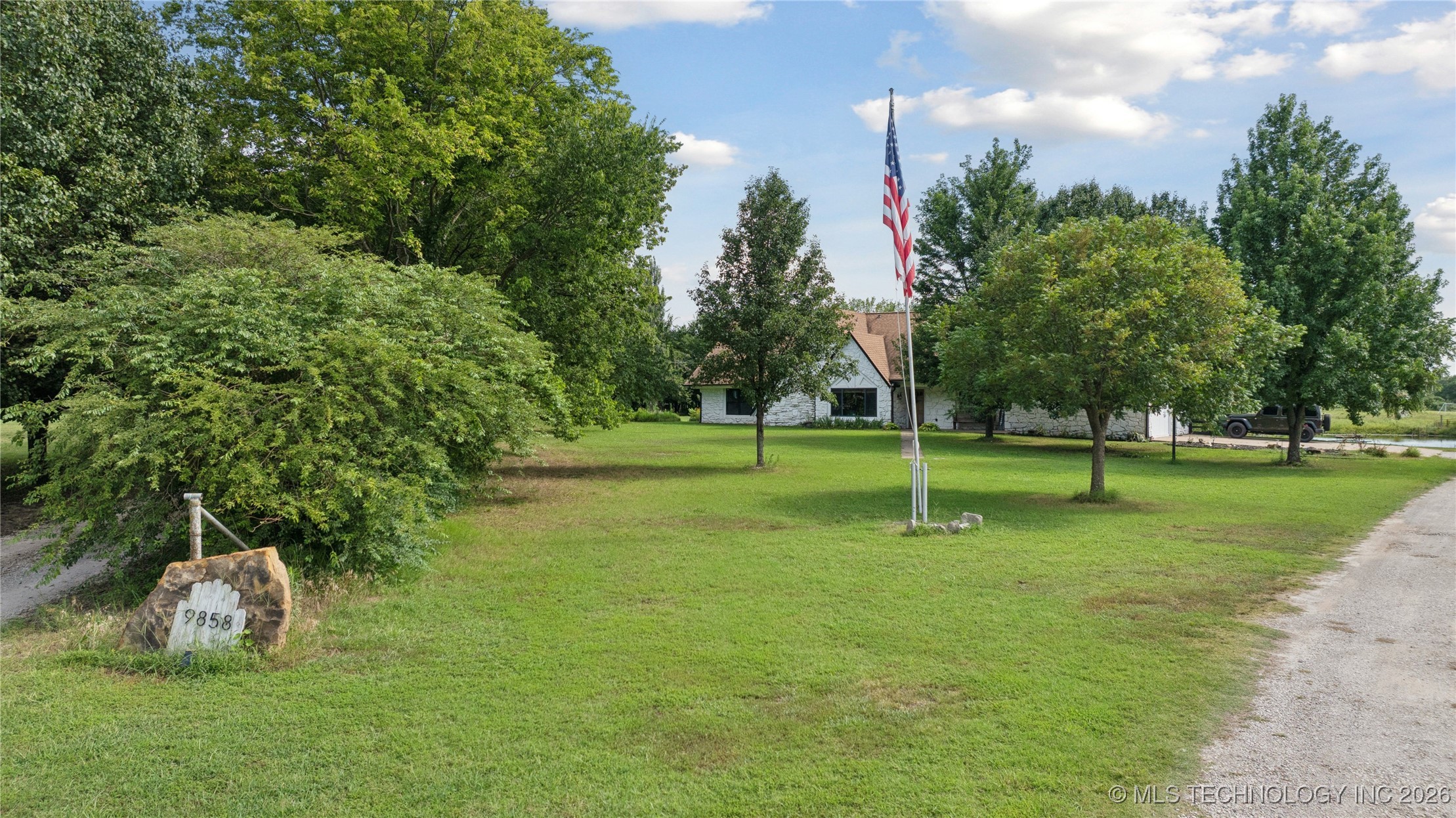 9858 N 38th Avenue W Property Photo 47