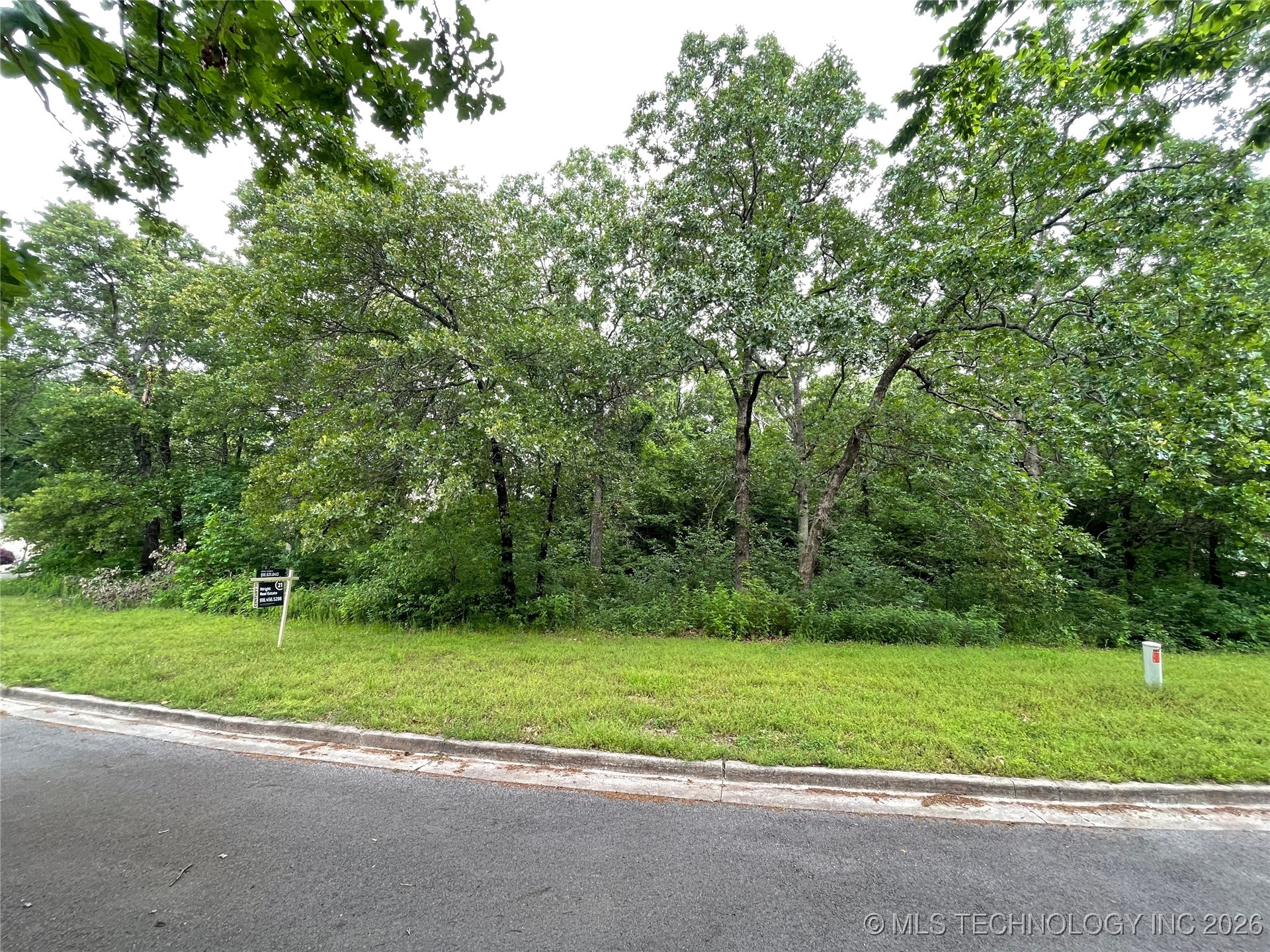 111 Boudinot Court Property Photo 3