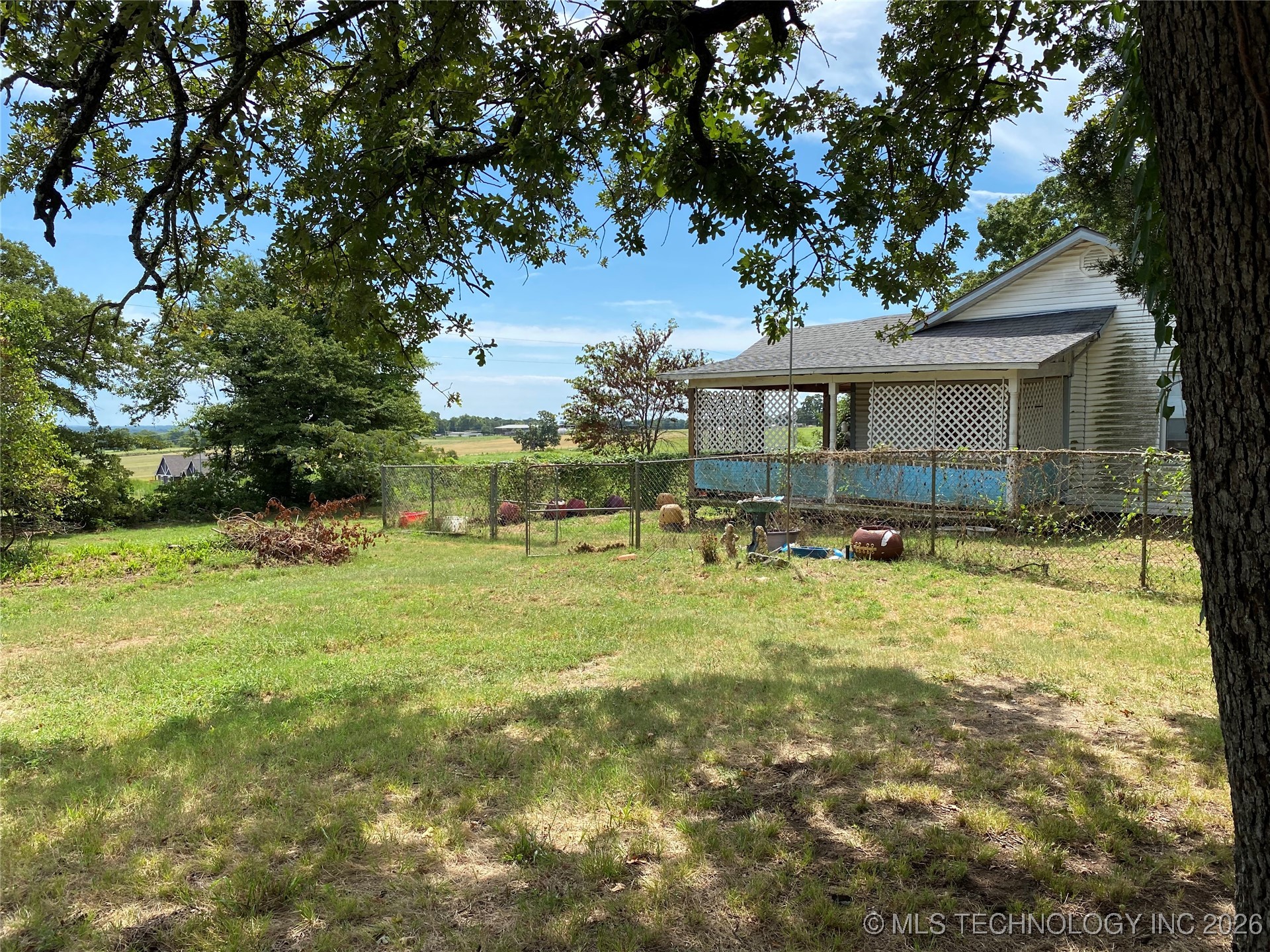 20571 County Road 1600 Property Photo 4