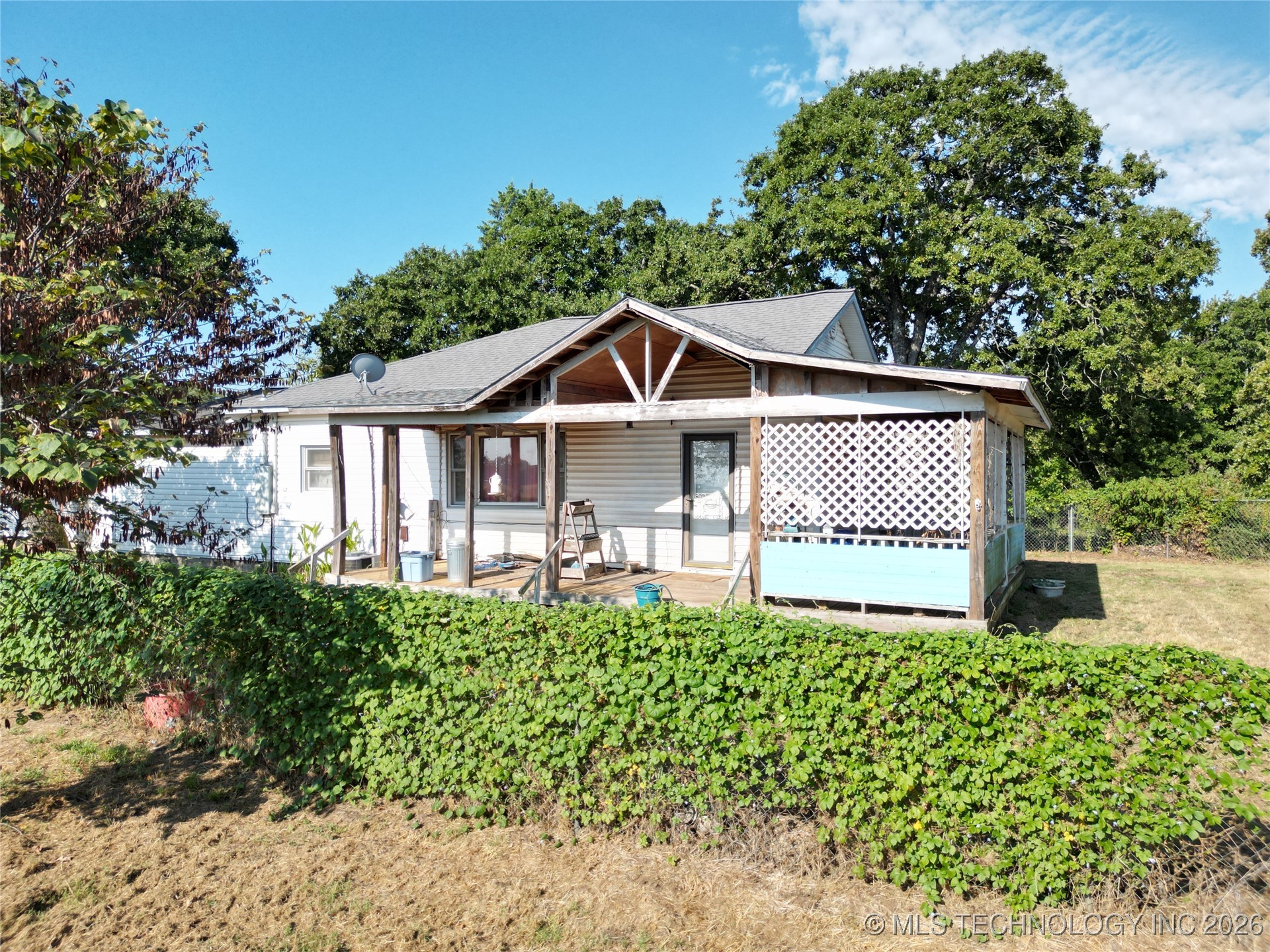 20571 County Road 1600 Property Photo 5