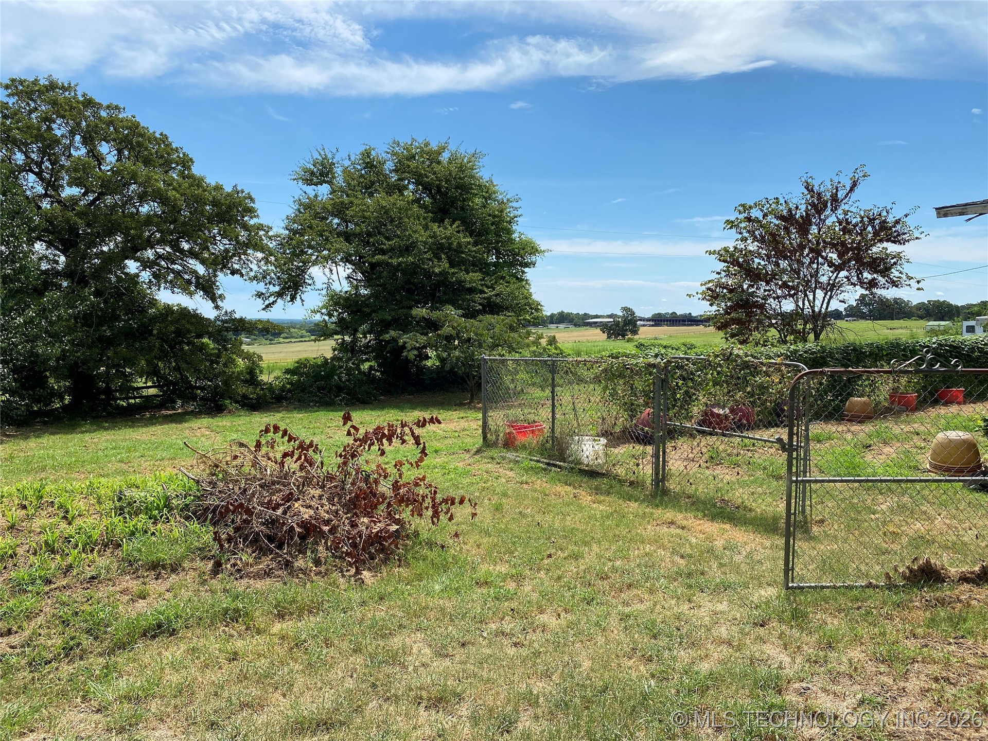 20571 County Road 1600 Property Photo 6