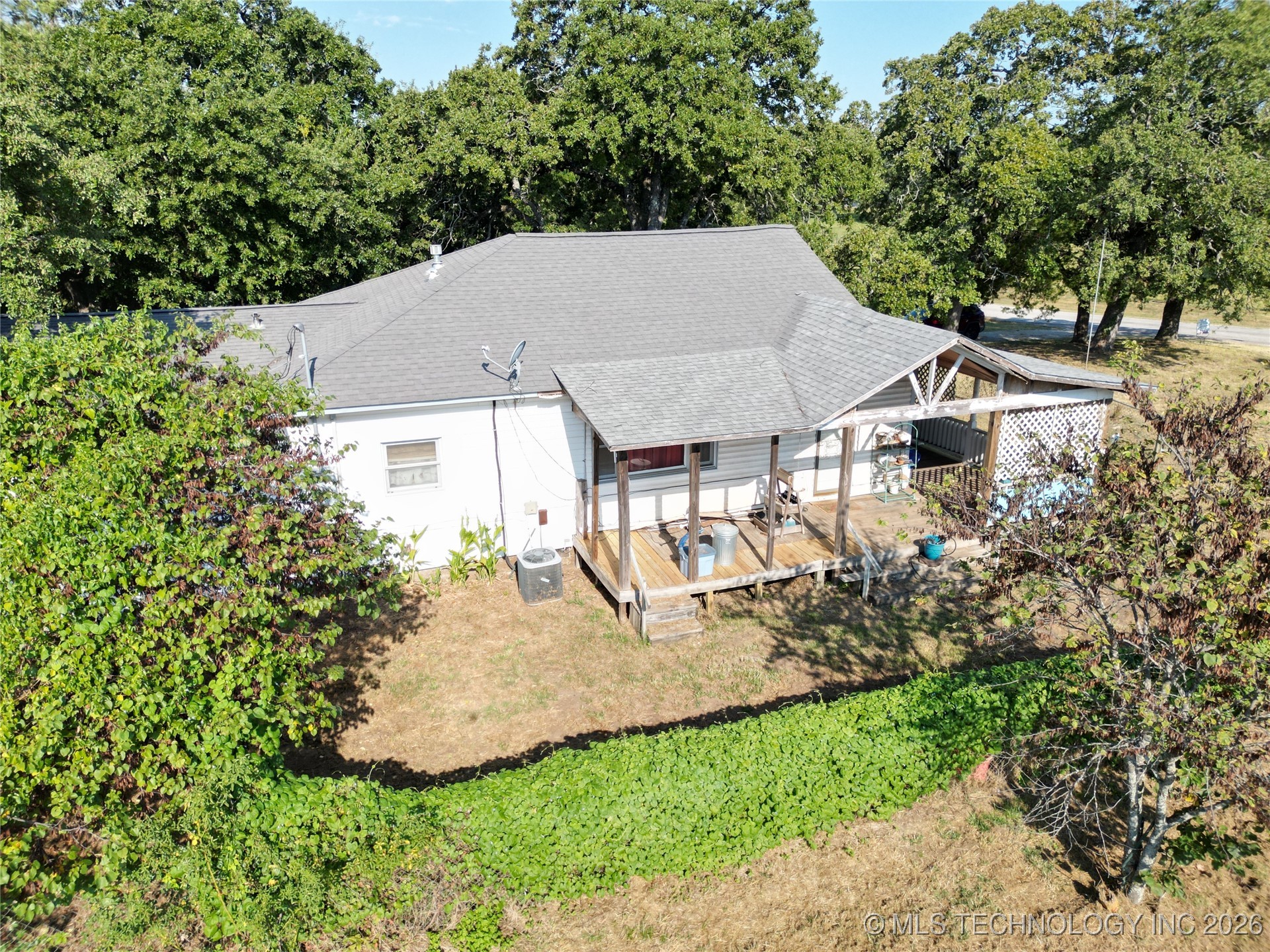 20571 County Road 1600 Property Photo 7
