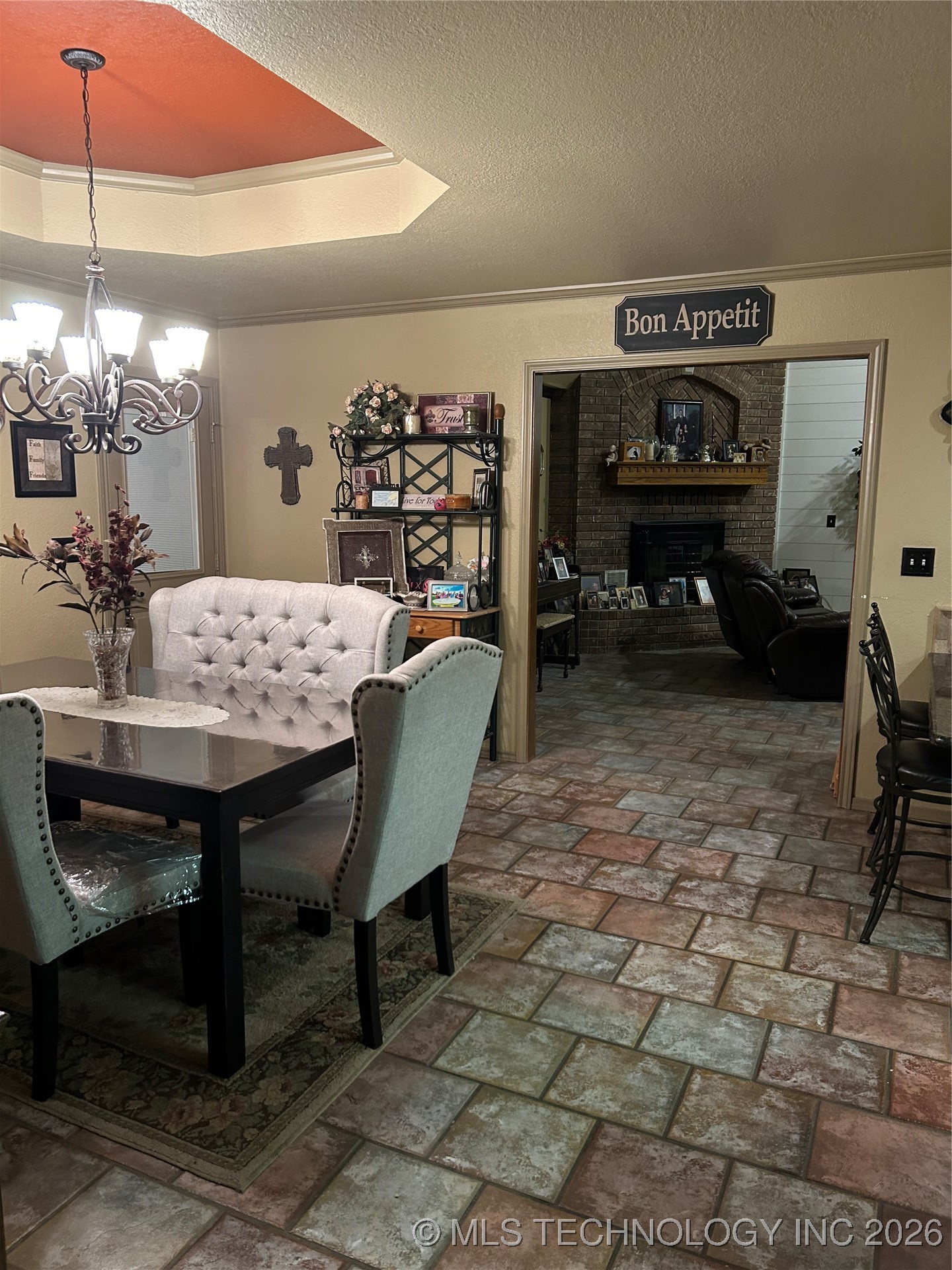 512 Oakland Court Property Photo 10