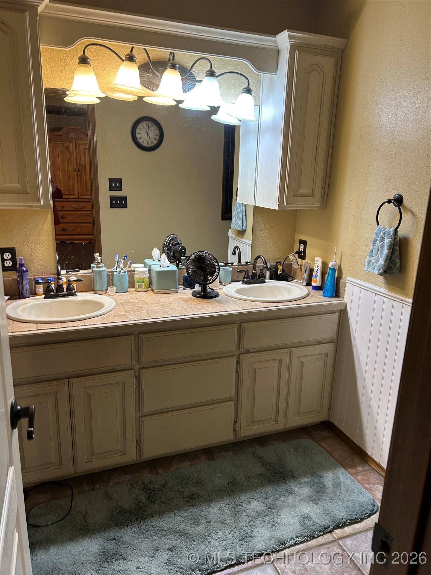 512 Oakland Court Property Photo 13