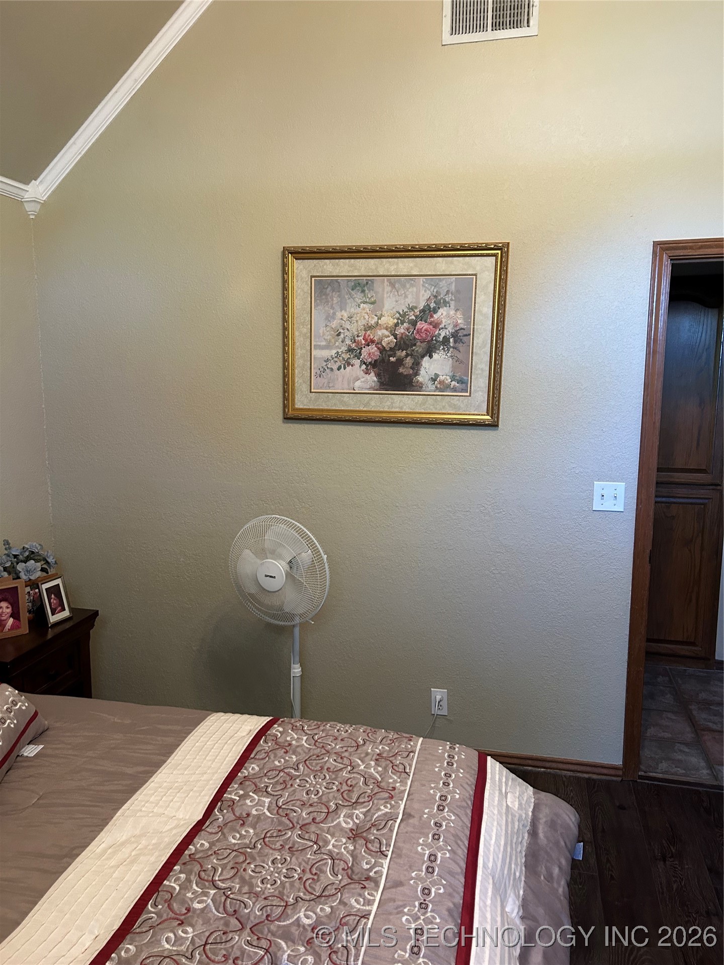 512 Oakland Court Property Photo 18