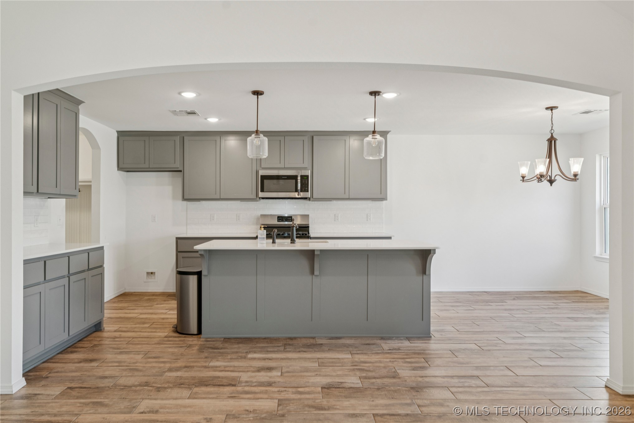 3618 S 12th Place Property Photo 8