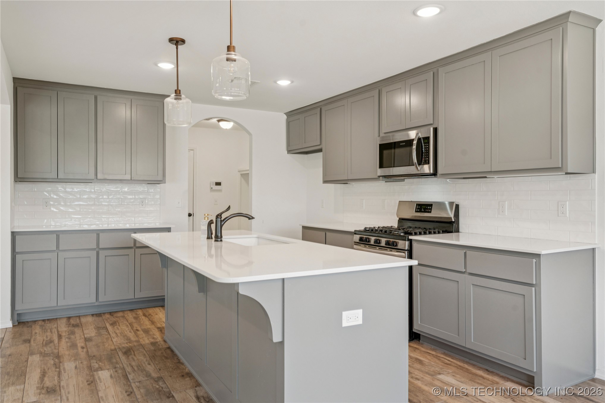 3618 S 12th Place Property Photo 9