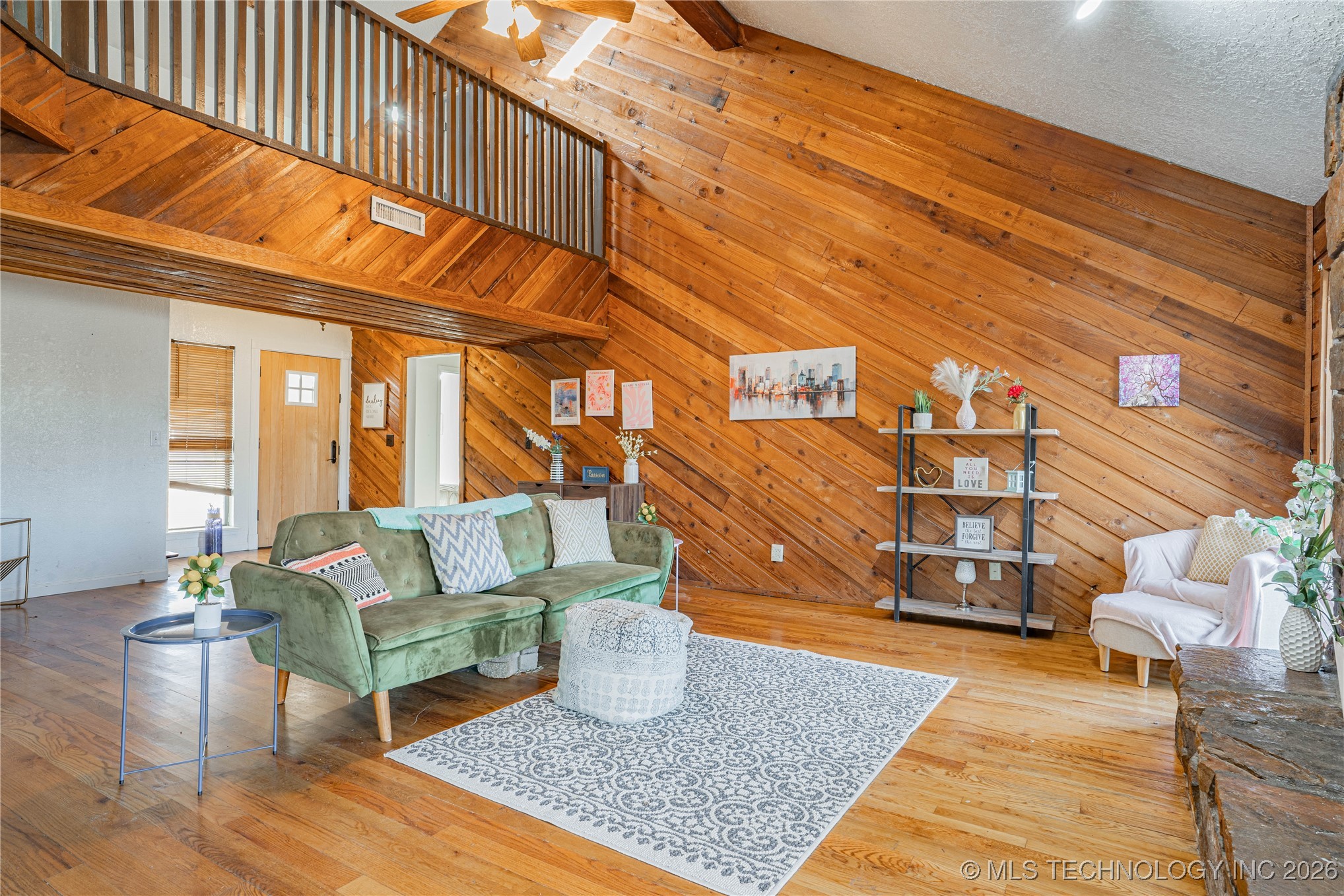 3009 S Aspen Court Property Photo 4