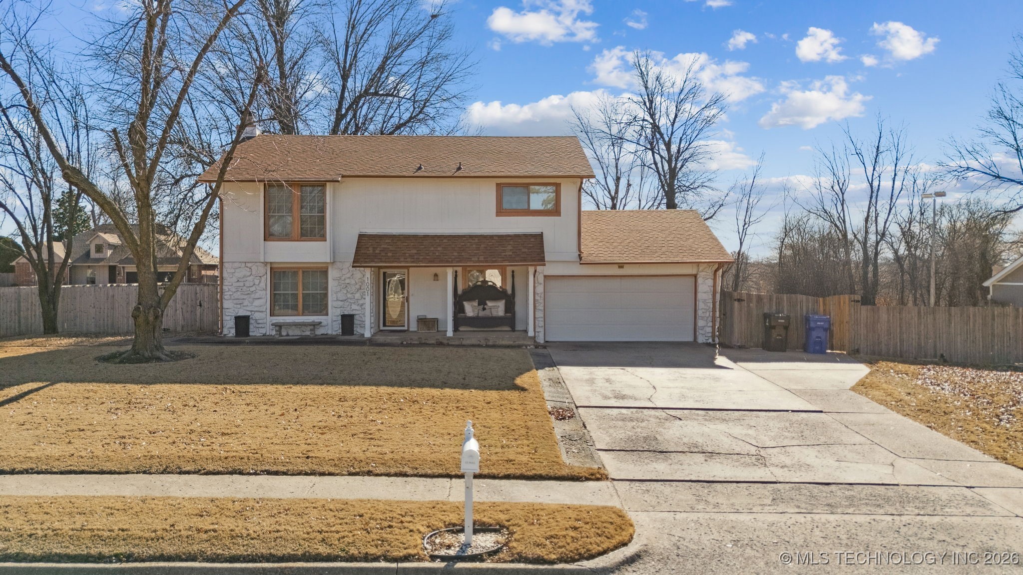 1001 W Queens Street Property Photo 2