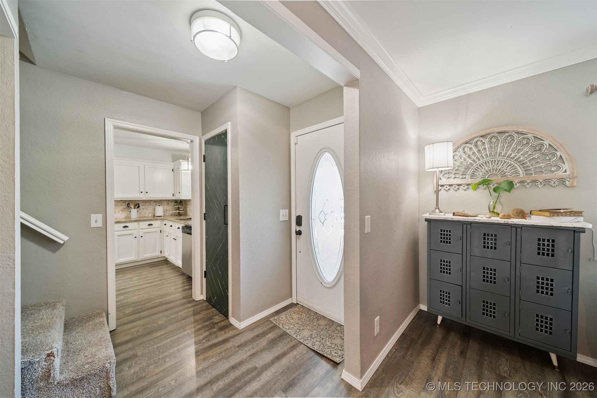 1001 W Queens Street Property Photo 4