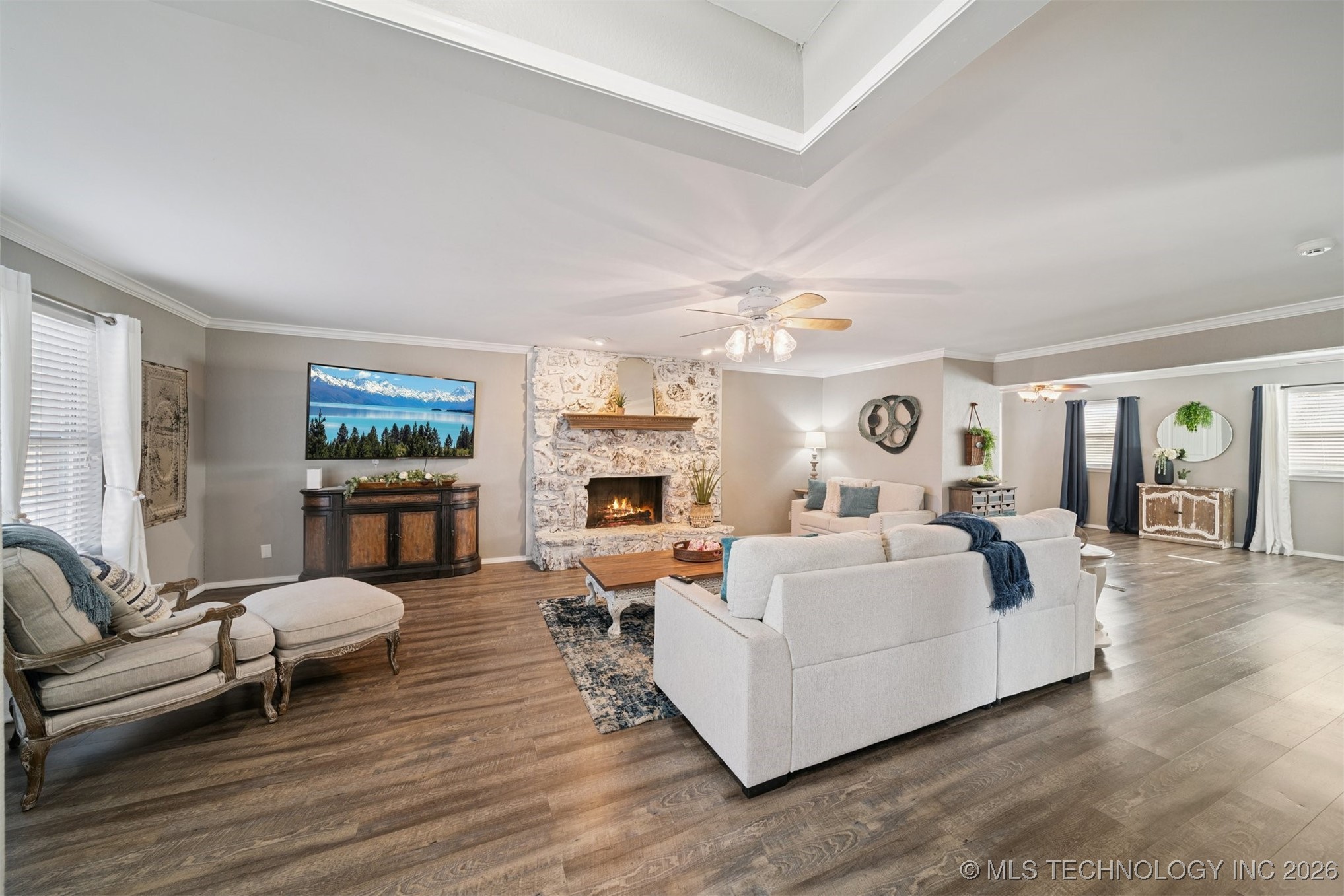 1001 W Queens Street Property Photo 5