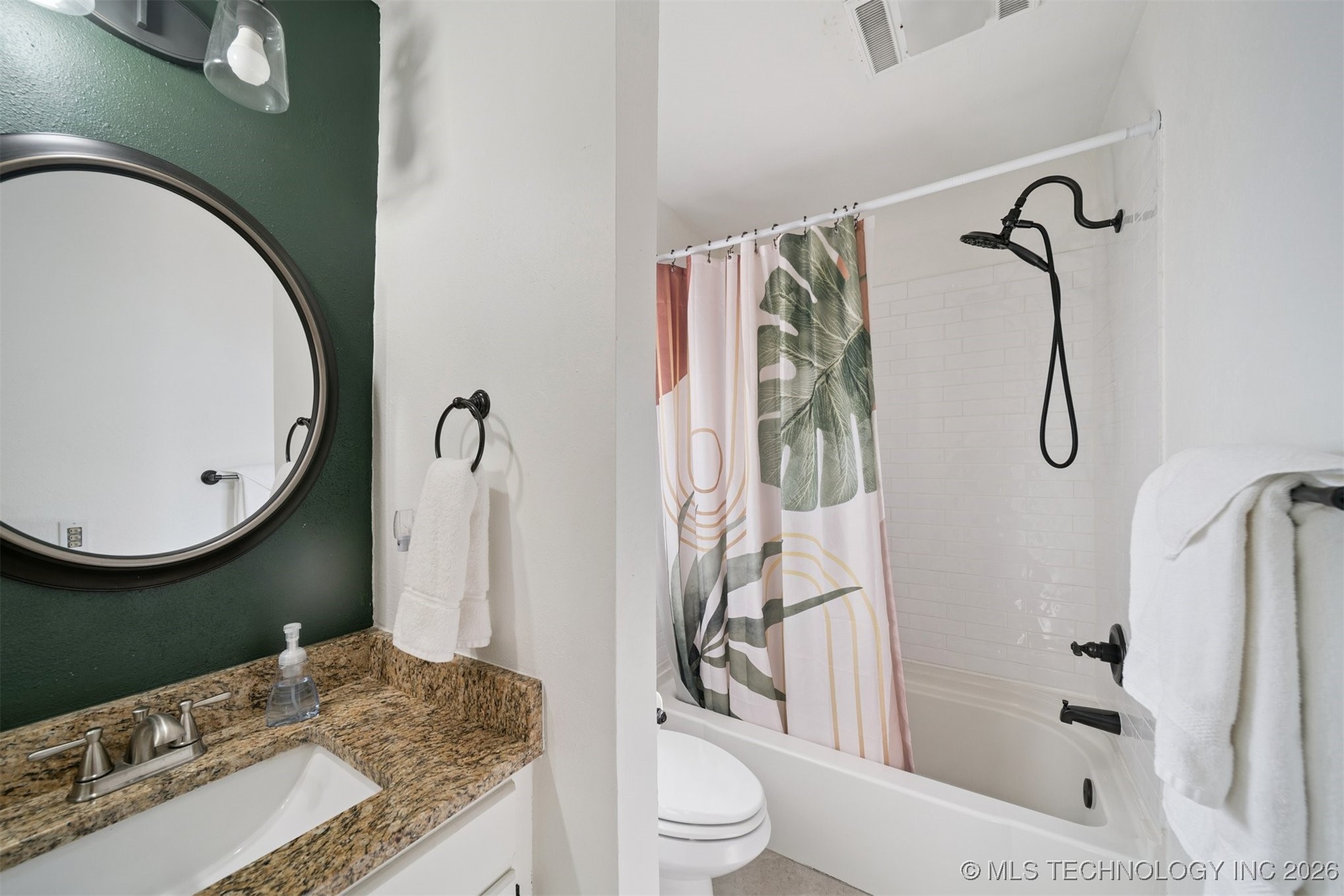 1001 W Queens Street Property Photo 25