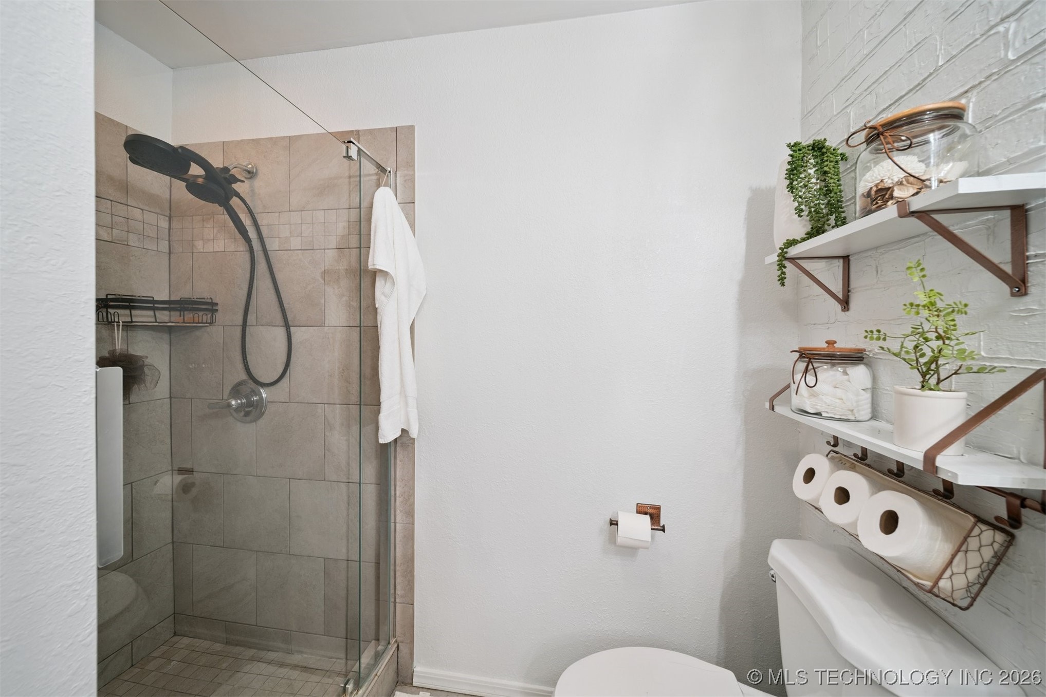 1001 W Queens Street Property Photo 28