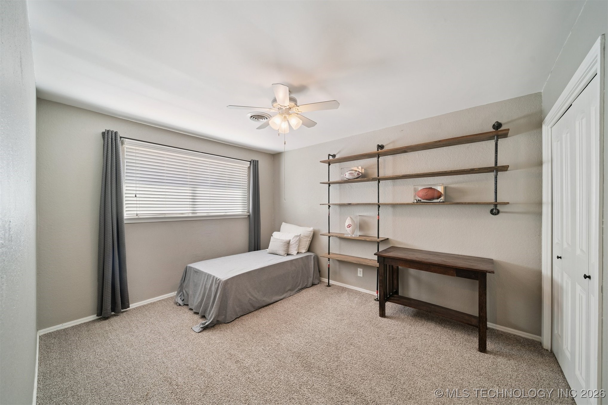 1001 W Queens Street Property Photo 30