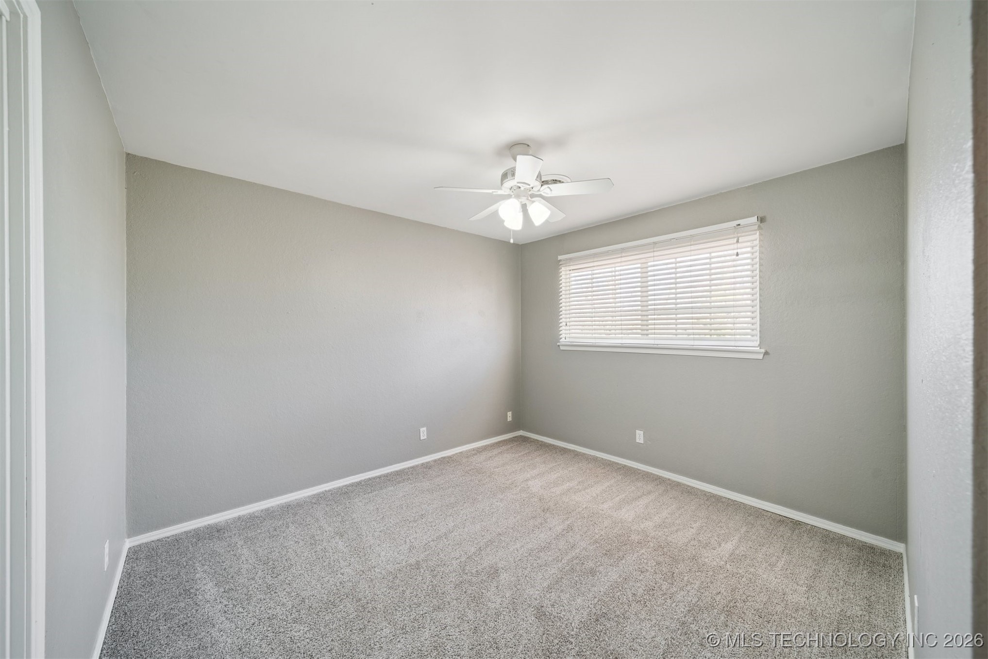 1001 W Queens Street Property Photo 31