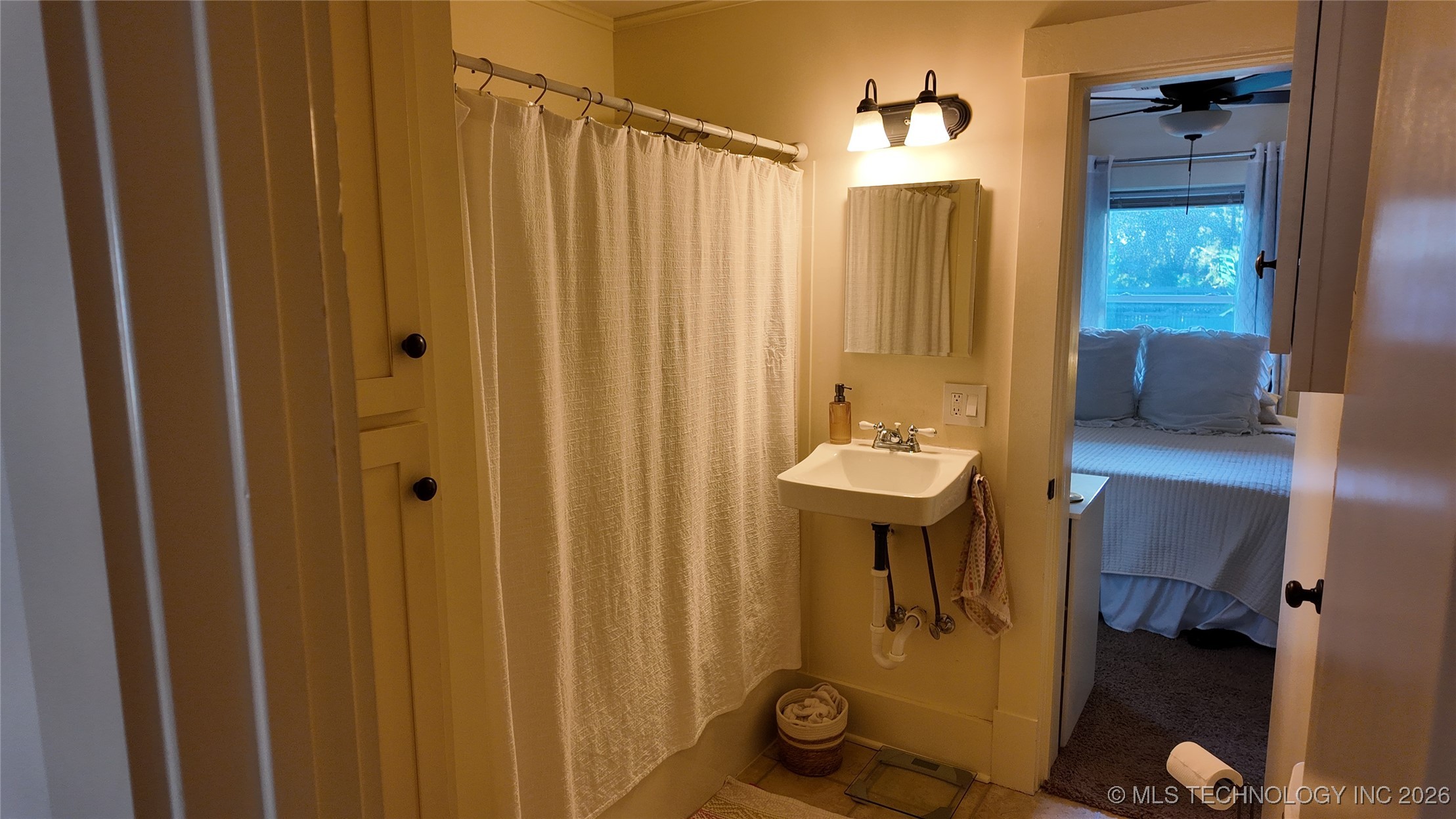 520 S Wheeling Avenue E Property Photo 5