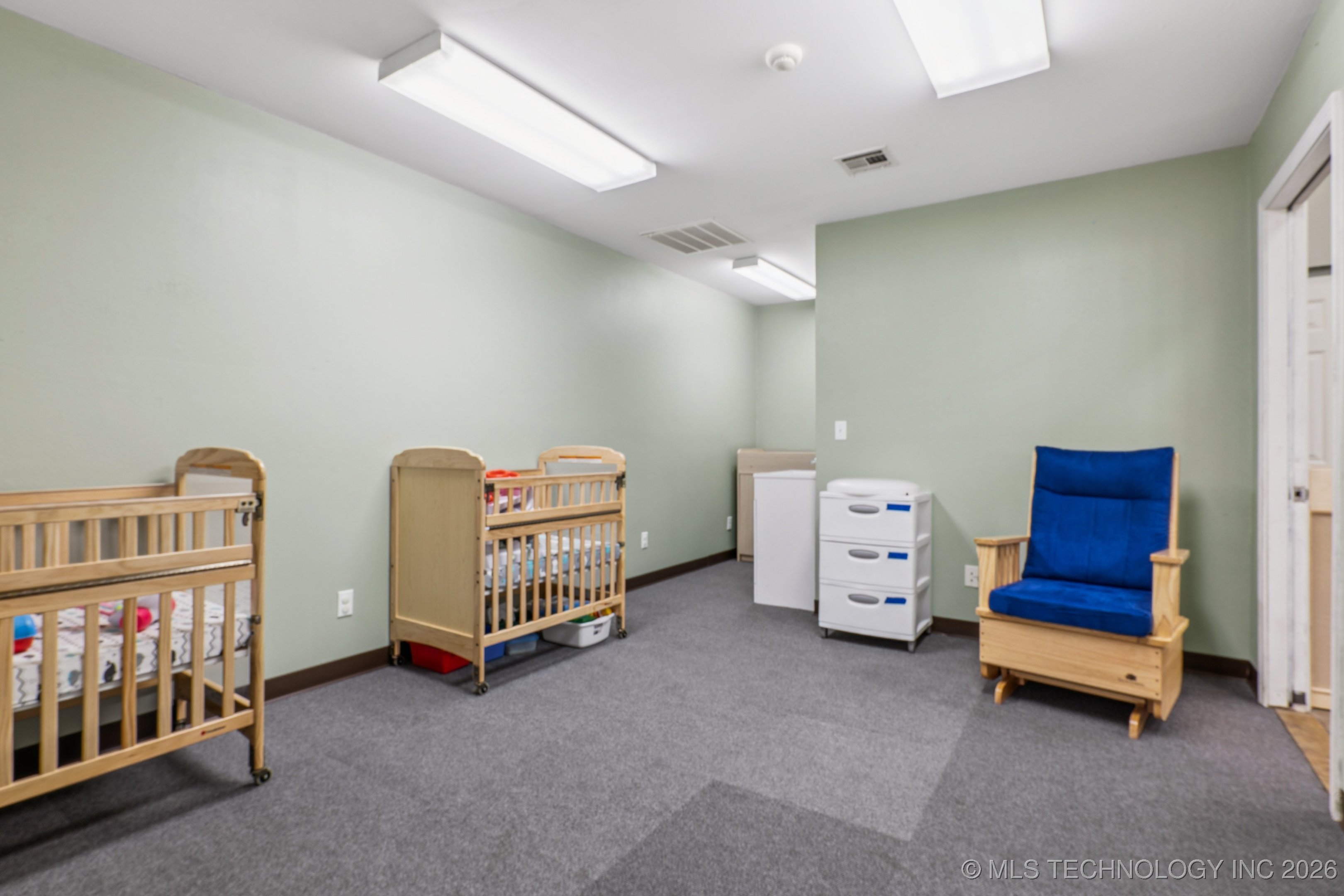 206 Se Railroad Street Property Photo 5