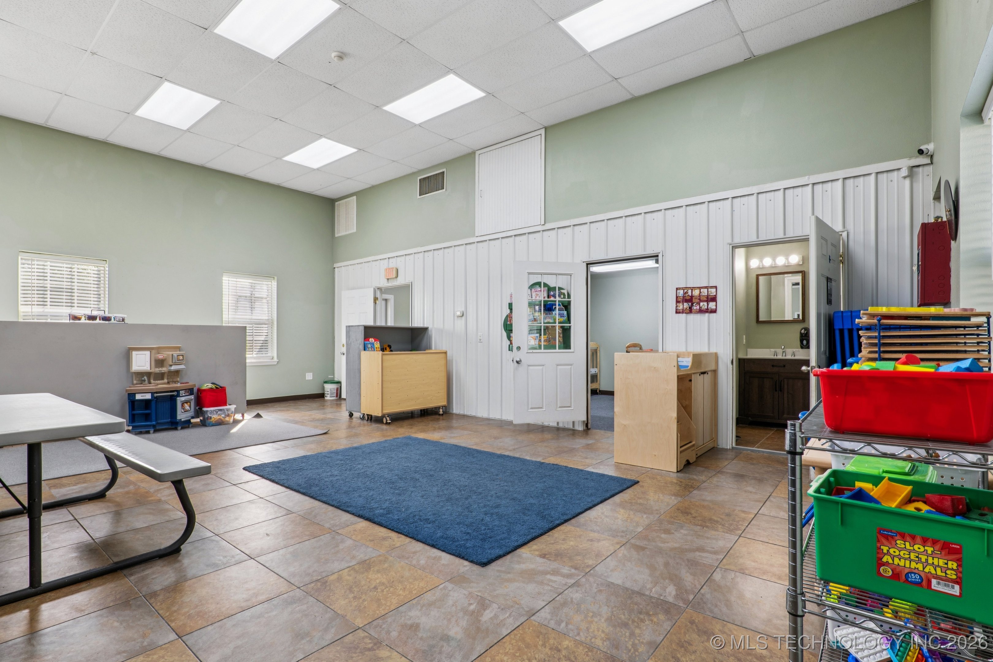 206 Se Railroad Street Property Photo 6