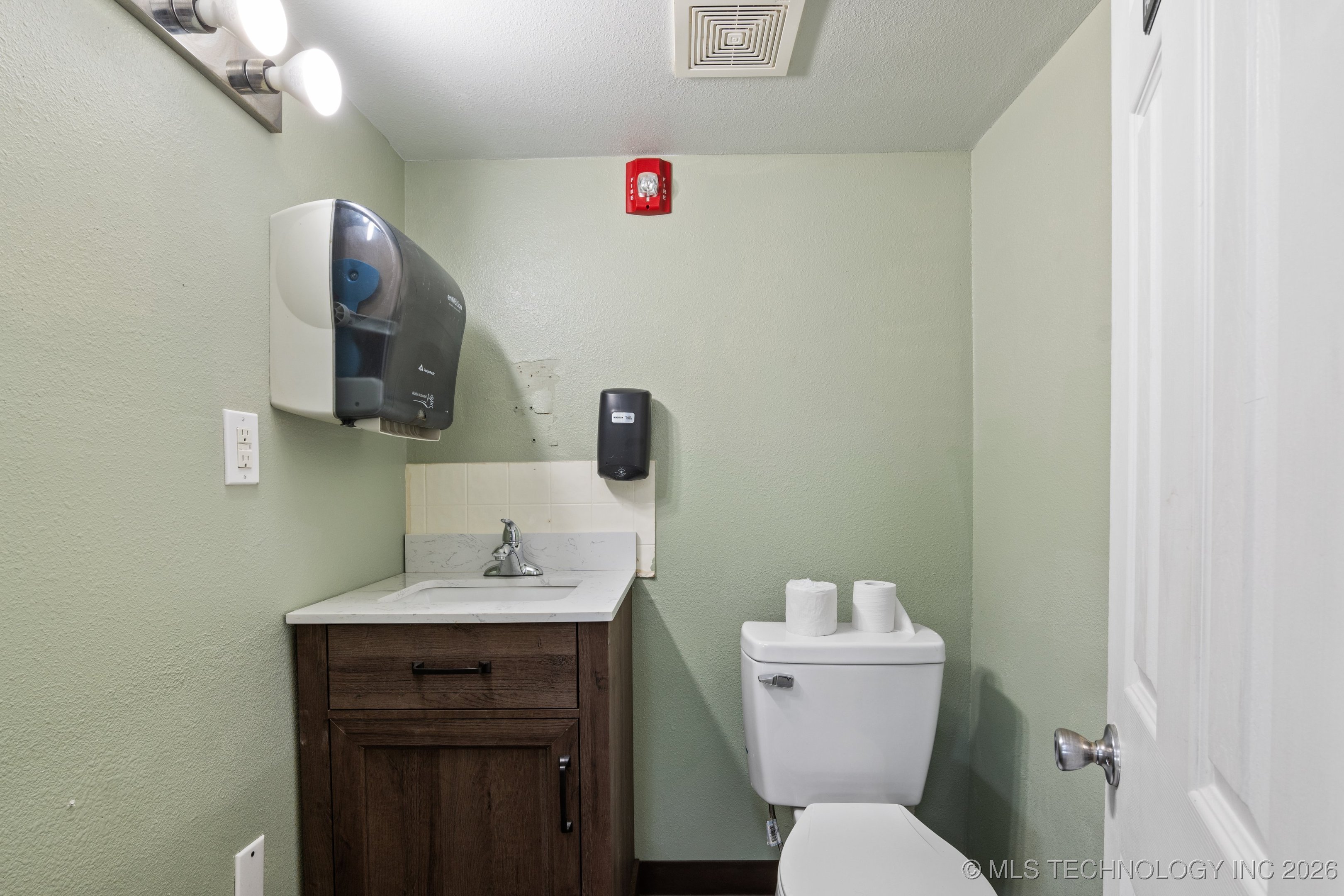 206 Se Railroad Street Property Photo 10