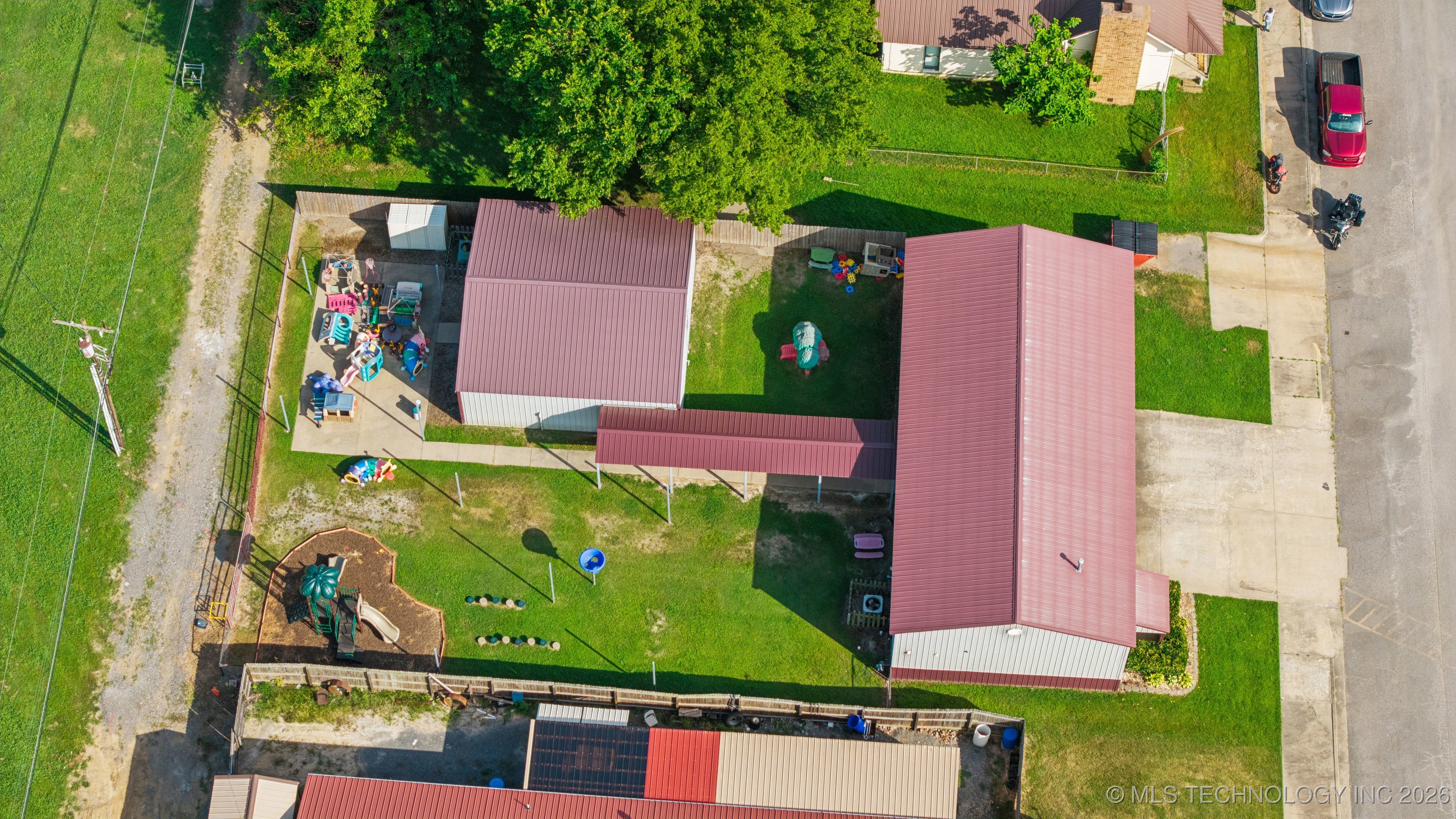 206 Se Railroad Street Property Photo 26