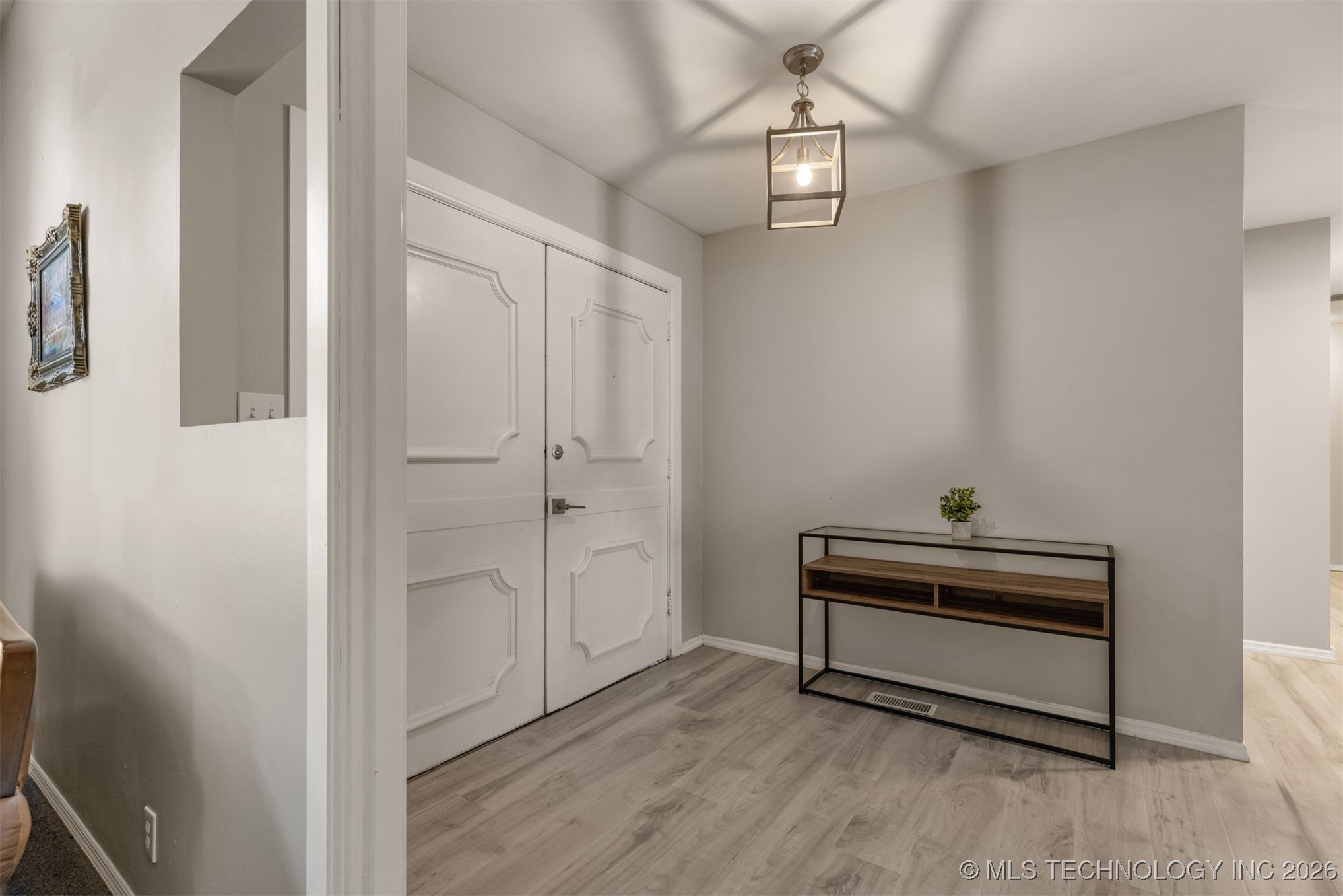 6410 E 53rd Street S Property Photo 8