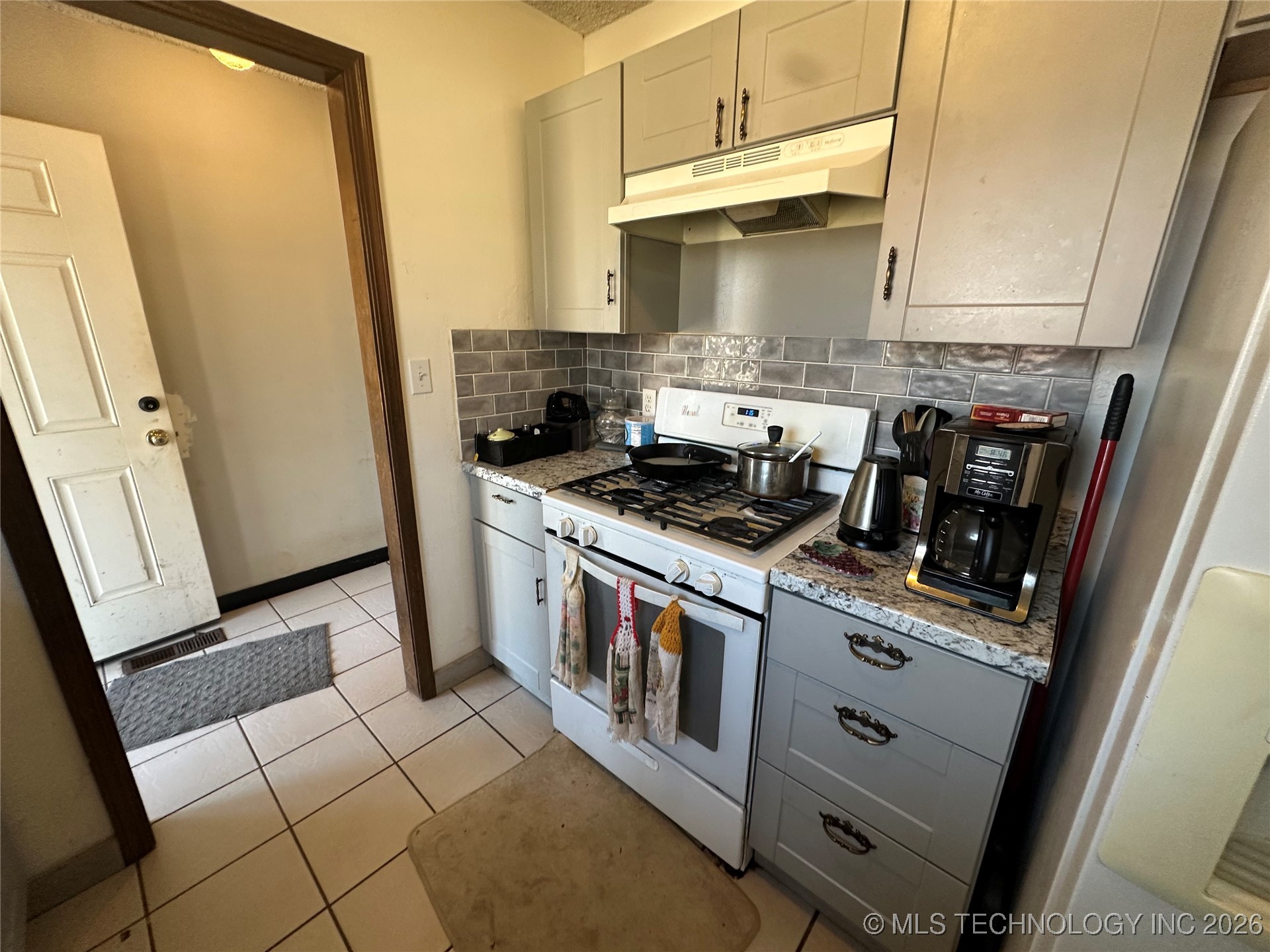 710 W Mary Lynn Drive Property Photo 5