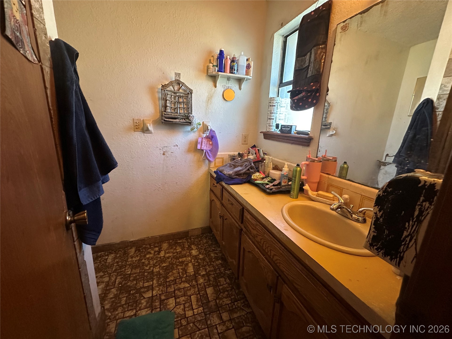 710 W Mary Lynn Drive Property Photo 19