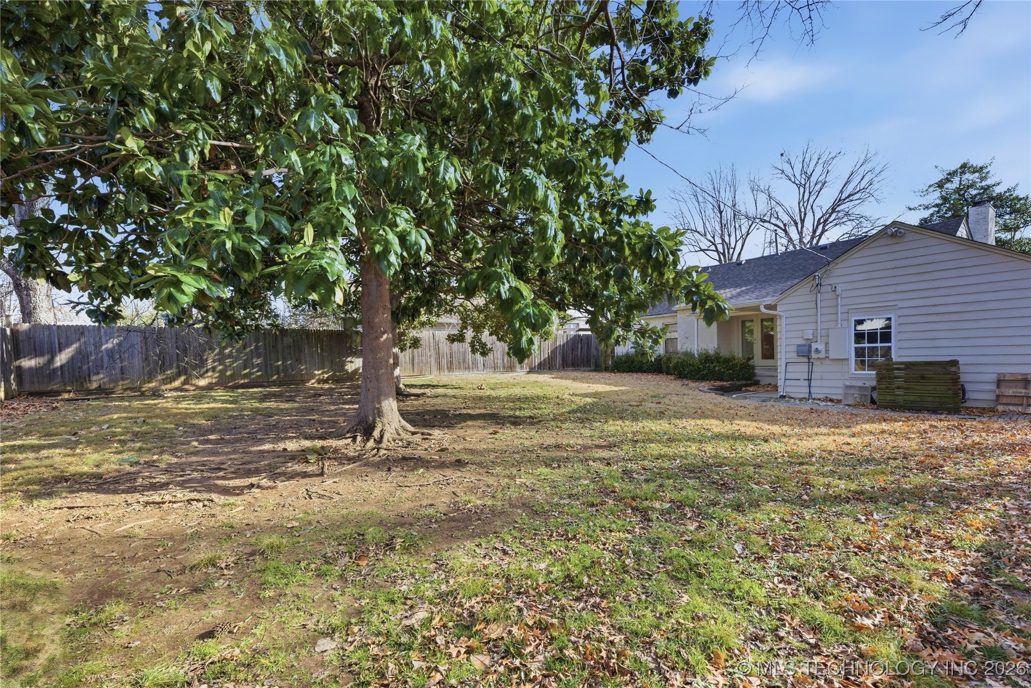 2537 E 18th Street Property Photo 23