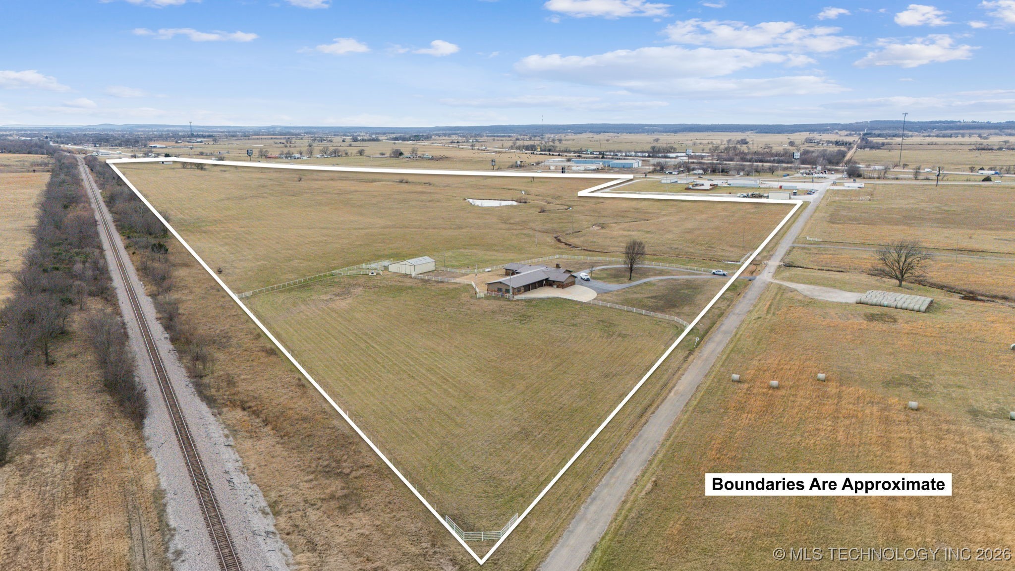 437367 E 320 Road Property Photo 9