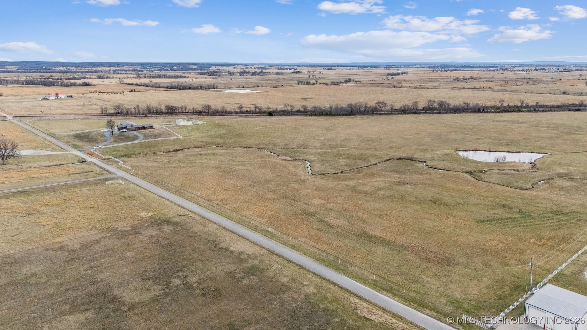 437367 E 320 Road Property Photo 16