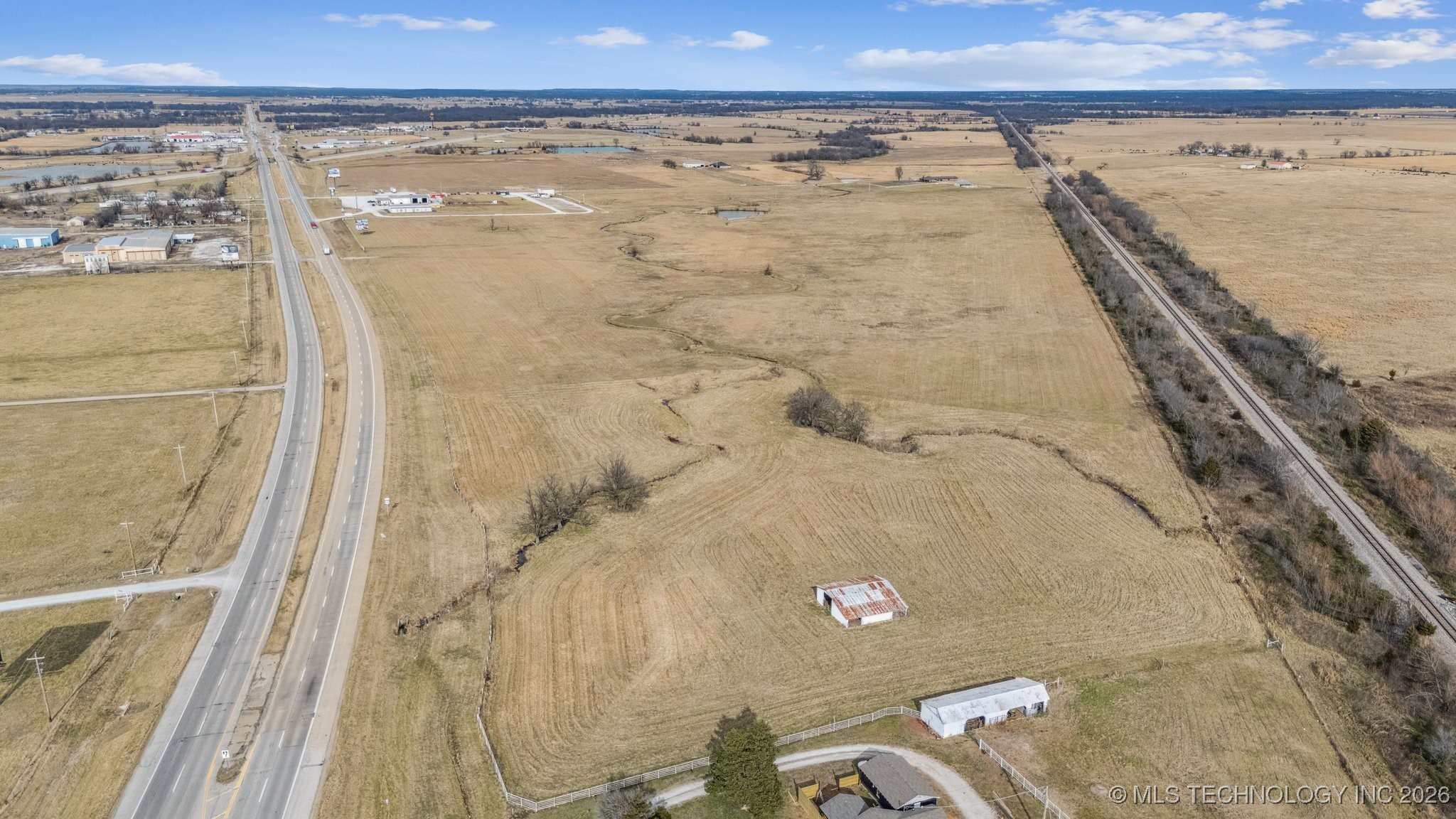 437367 E 320 Road Property Photo 20