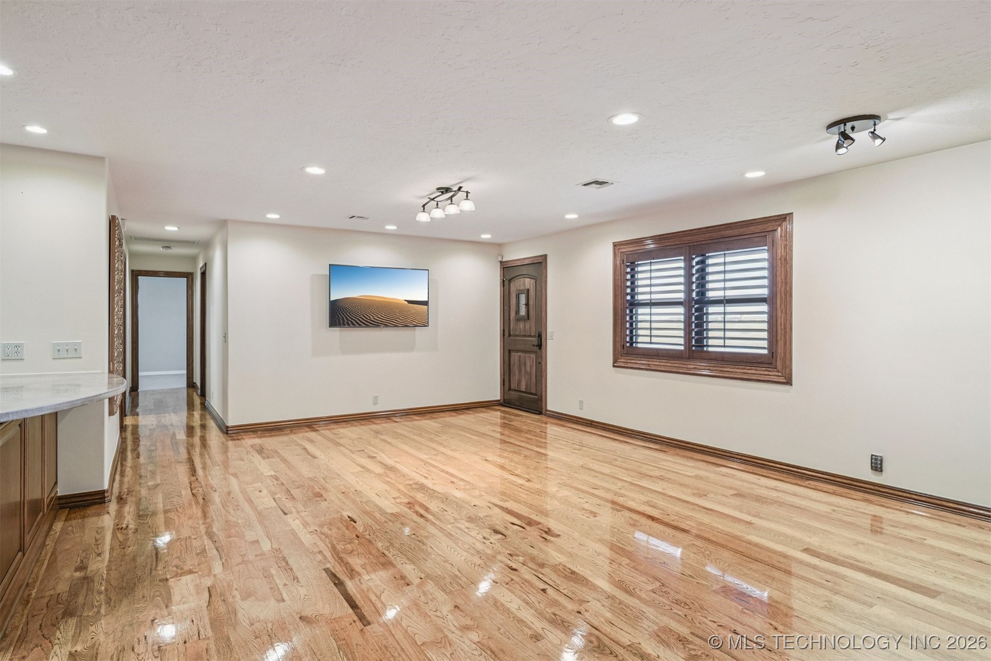 437367 E 320 Road Property Photo 24